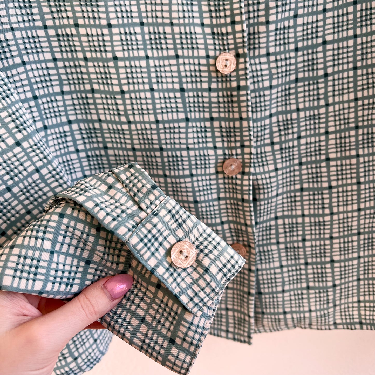 1970s Green and White Pattern Button Down (M)
