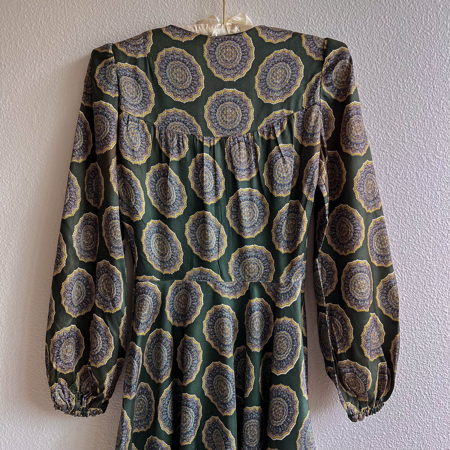 Gorgeous 1970s Forest Green Printed Party Dress (XS)