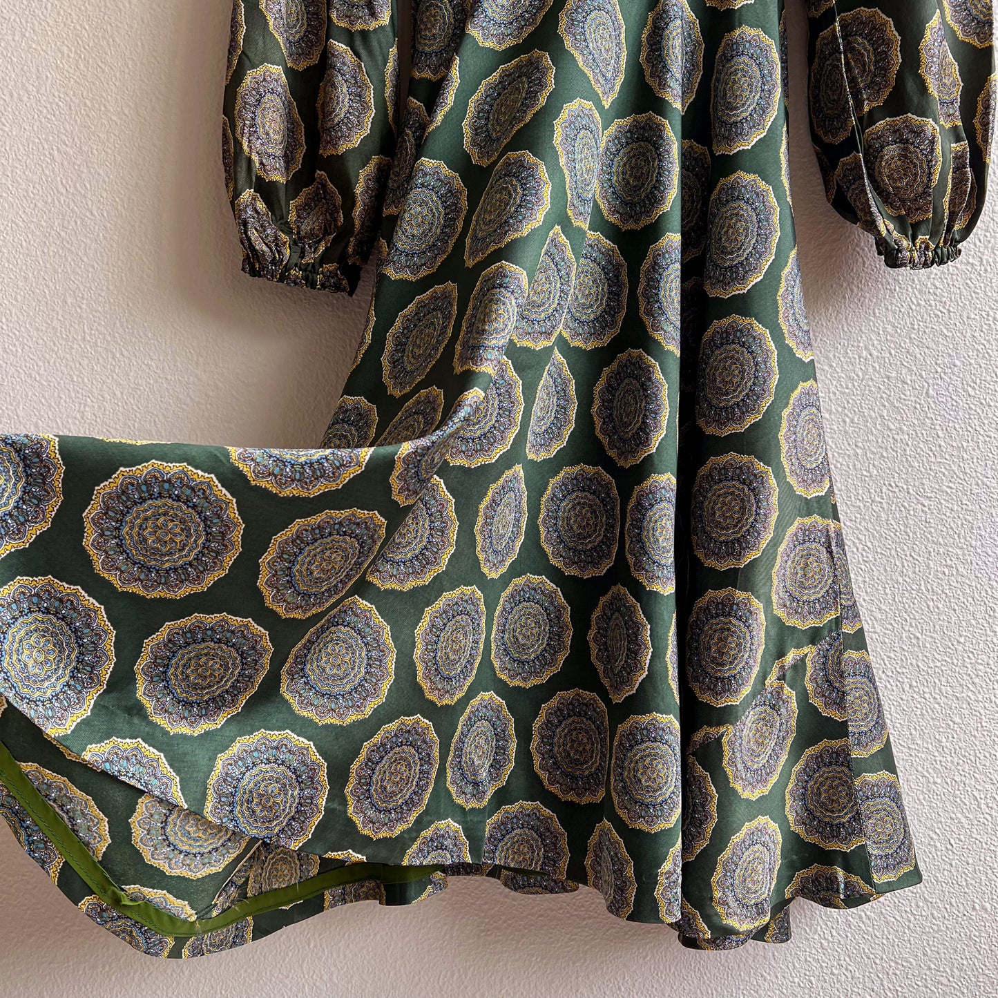 Gorgeous 1970s Forest Green Printed Party Dress (XS)