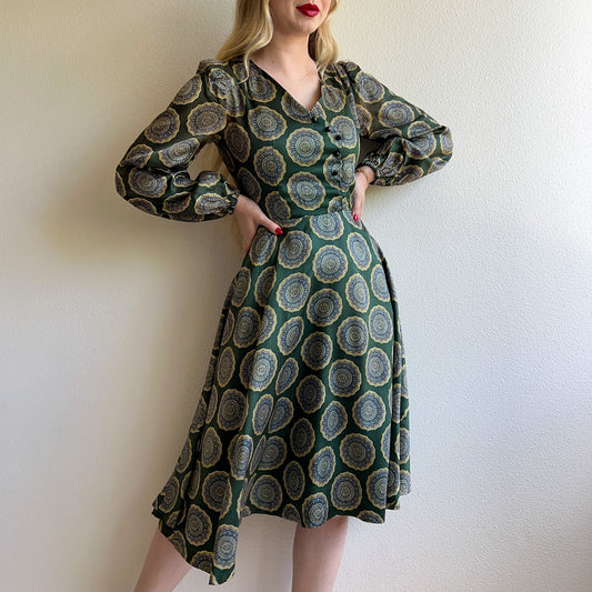 Gorgeous 1970s Forest Green Printed Party Dress (XS)