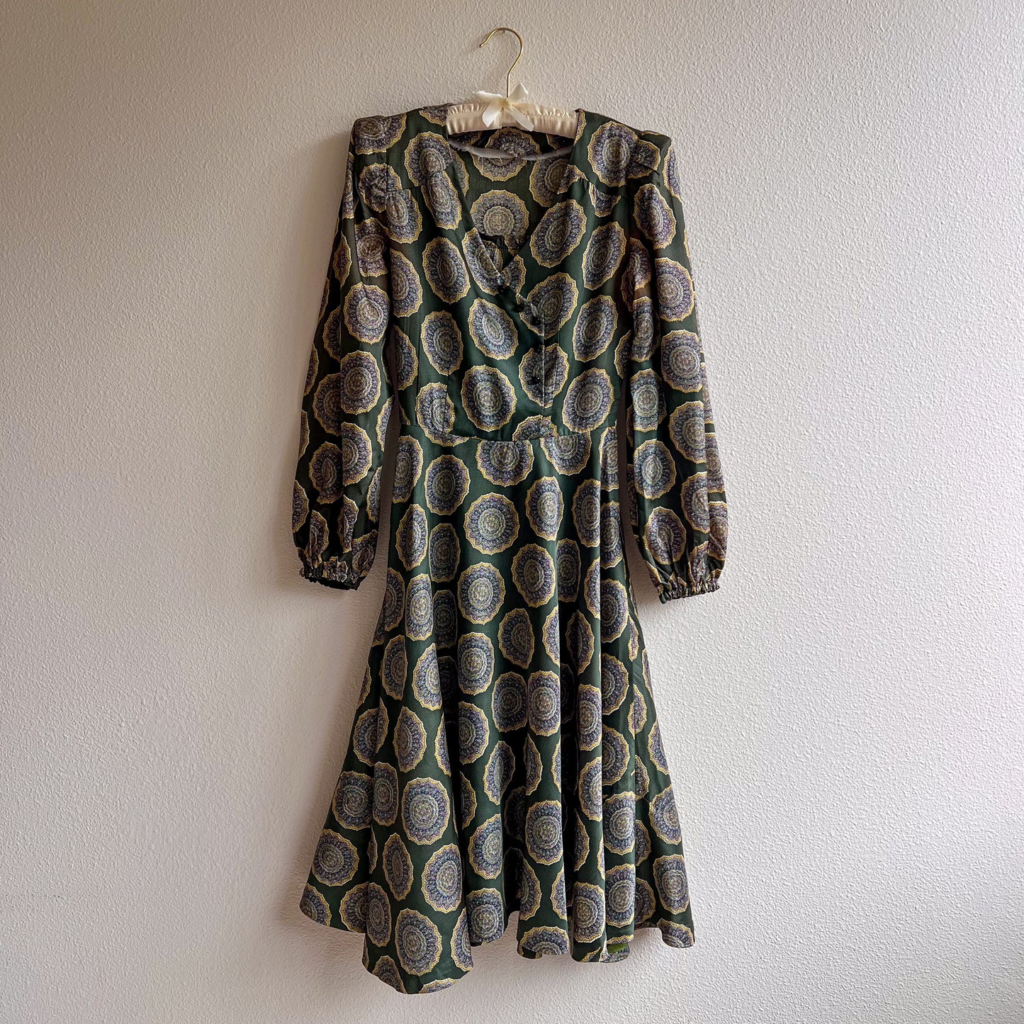 Gorgeous 1970s Forest Green Printed Party Dress (XS)