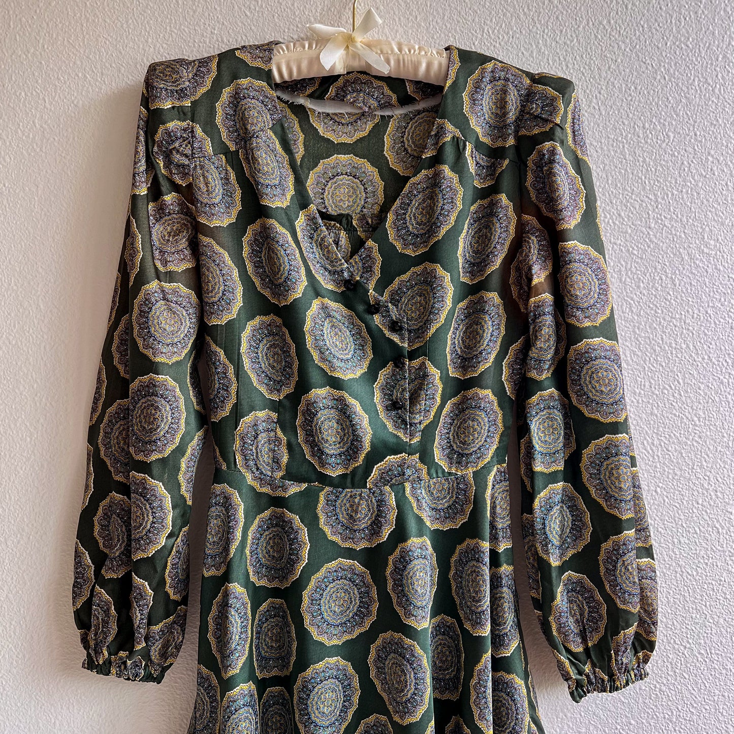Gorgeous 1970s Forest Green Printed Party Dress (XS)