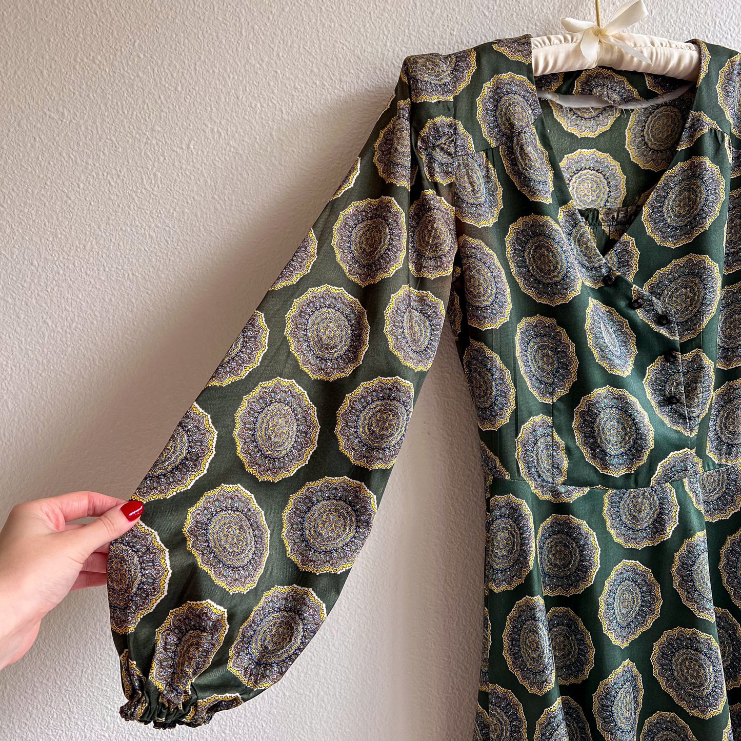 Gorgeous 1970s Forest Green Printed Party Dress (XS)