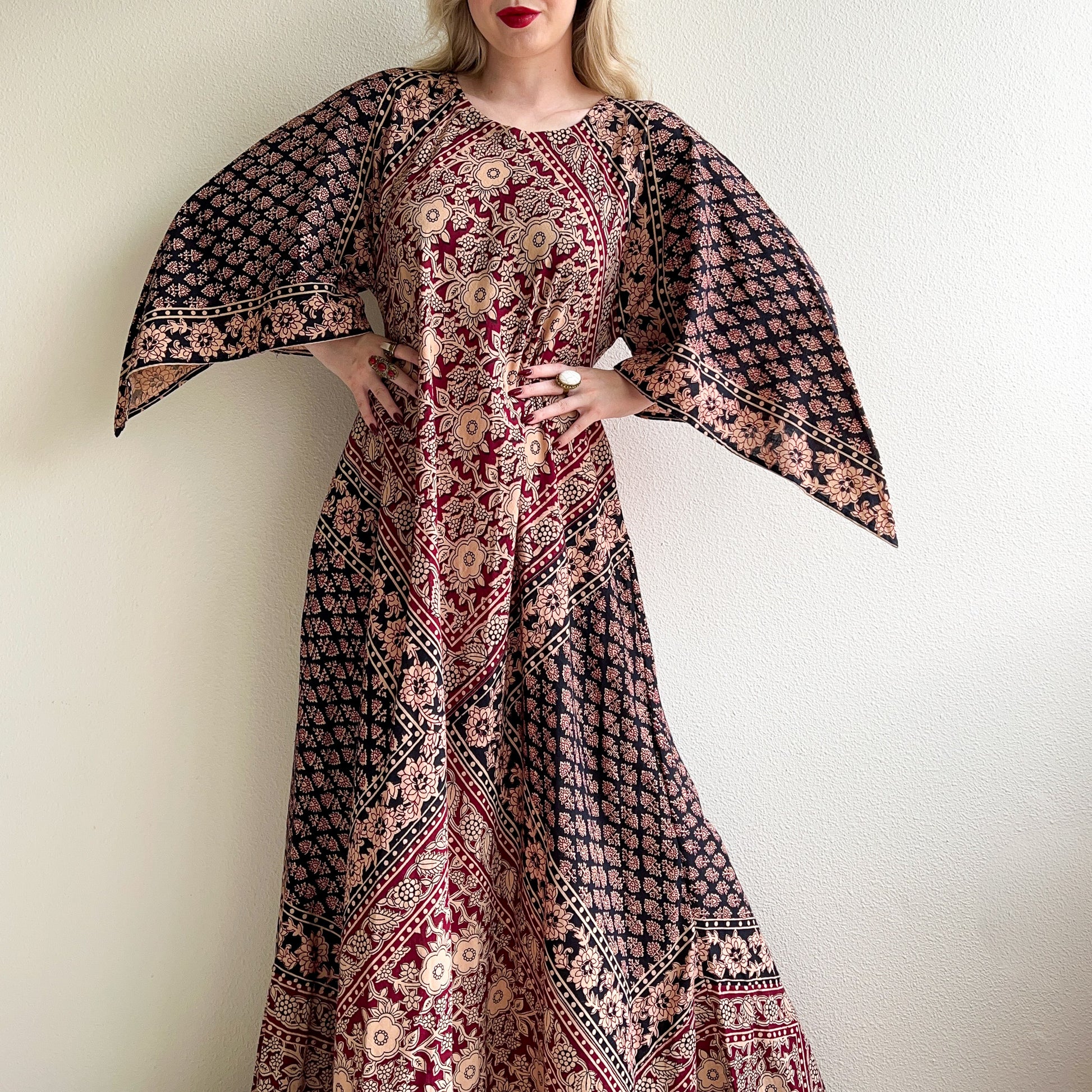 1970s Indian Cotton Block Printed Maxi Dress (L/XL) Studio Gloria Vintage 1970s Indian Cotton Block Printed Maxi Dress (L/XL) Studio Gloria Vintage