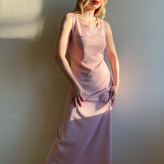 1970s Mauve Maxi Dress With Crochet Bodice (M)