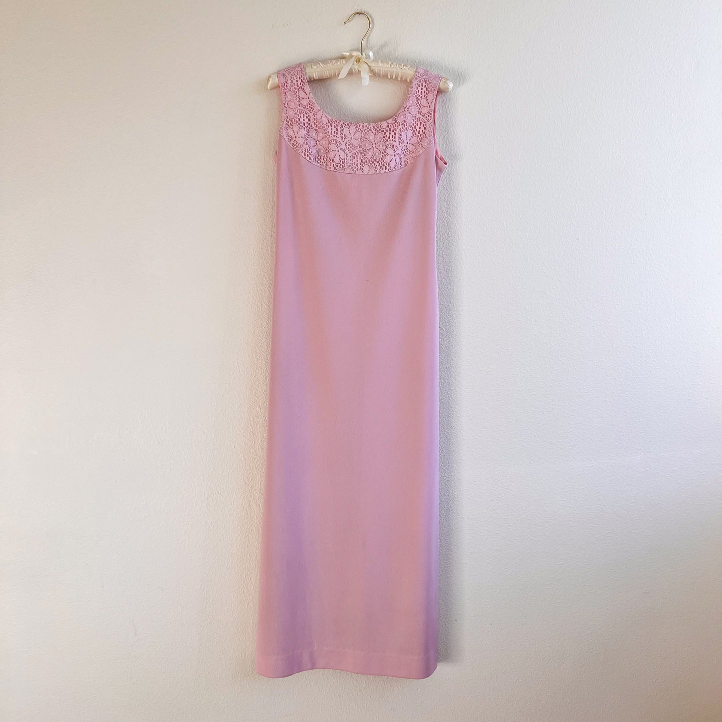 1970s Mauve Maxi Dress With Crochet Bodice (M)