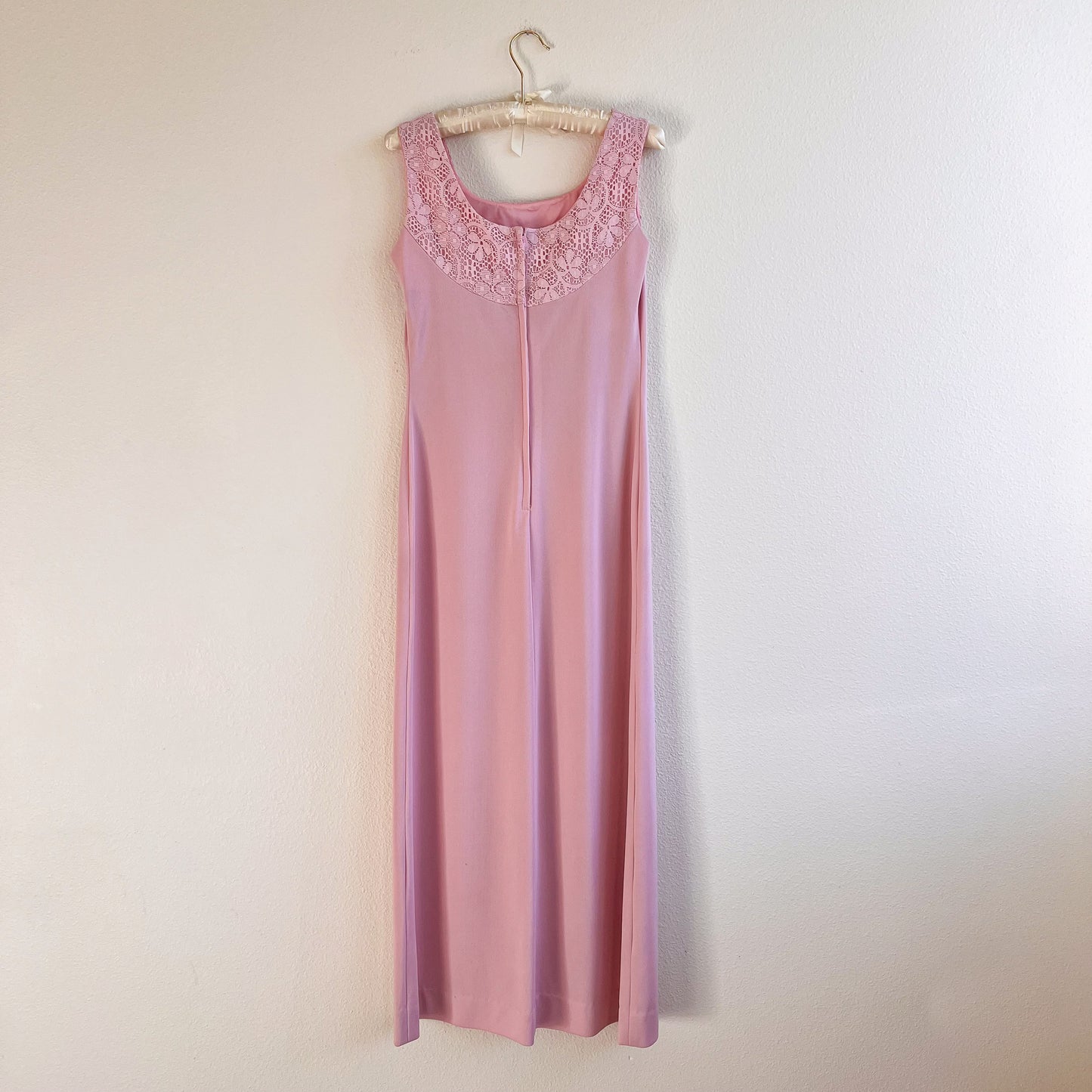 1970s Mauve Maxi Dress With Crochet Bodice (M)