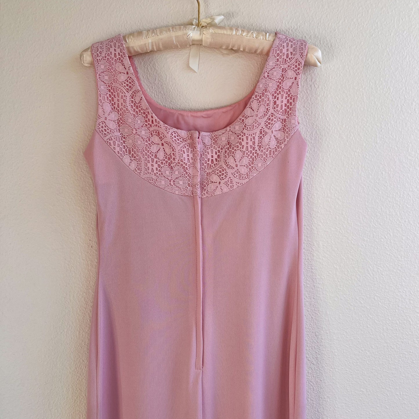 1970s Mauve Maxi Dress With Crochet Bodice (M)