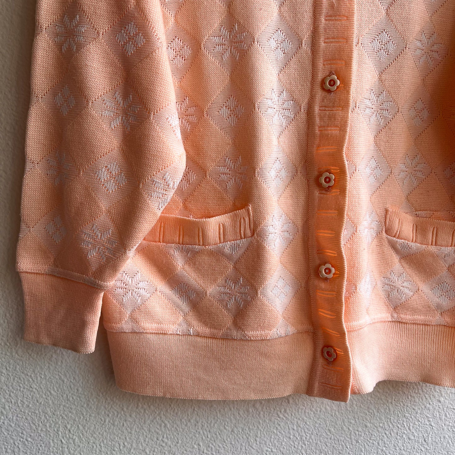 1970s Peach Cardigan With Floral Buttons (M/L)