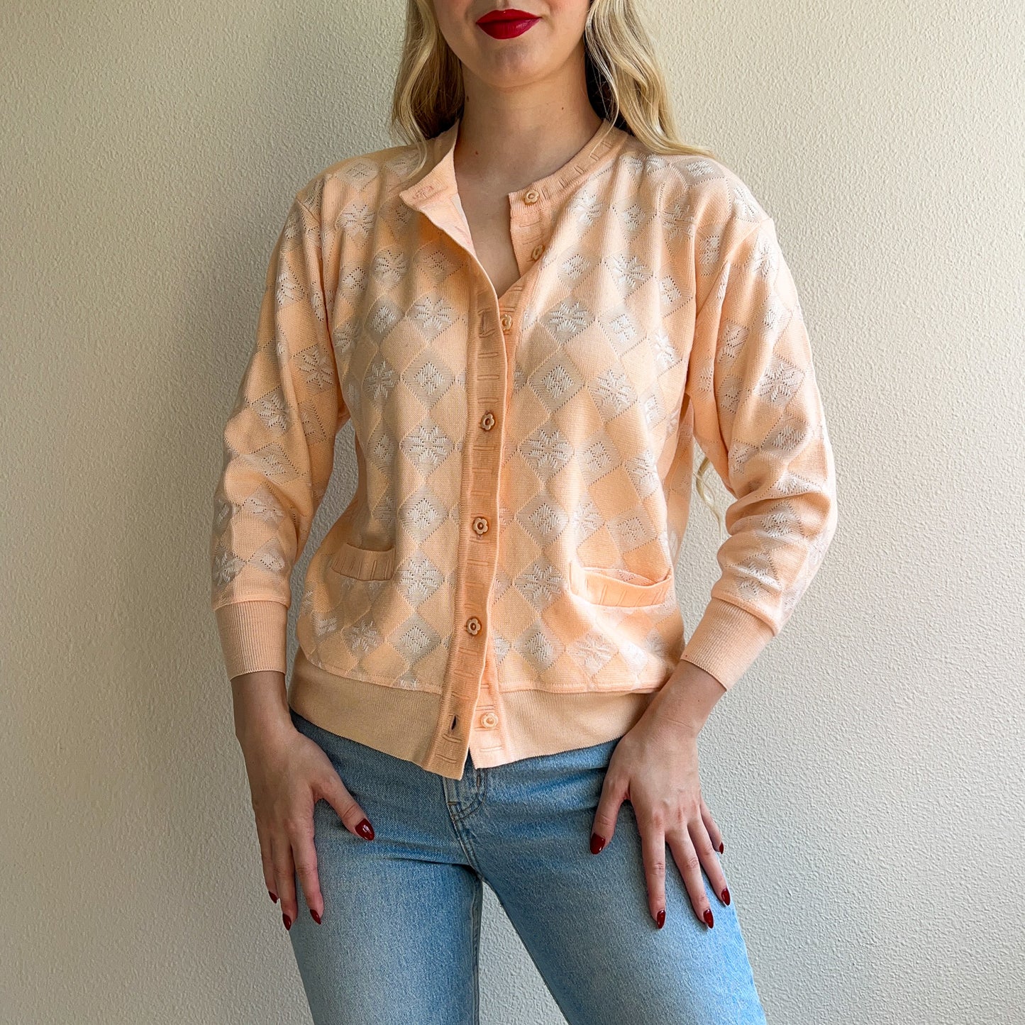 1970s Peach Cardigan With Floral Buttons (M/L)