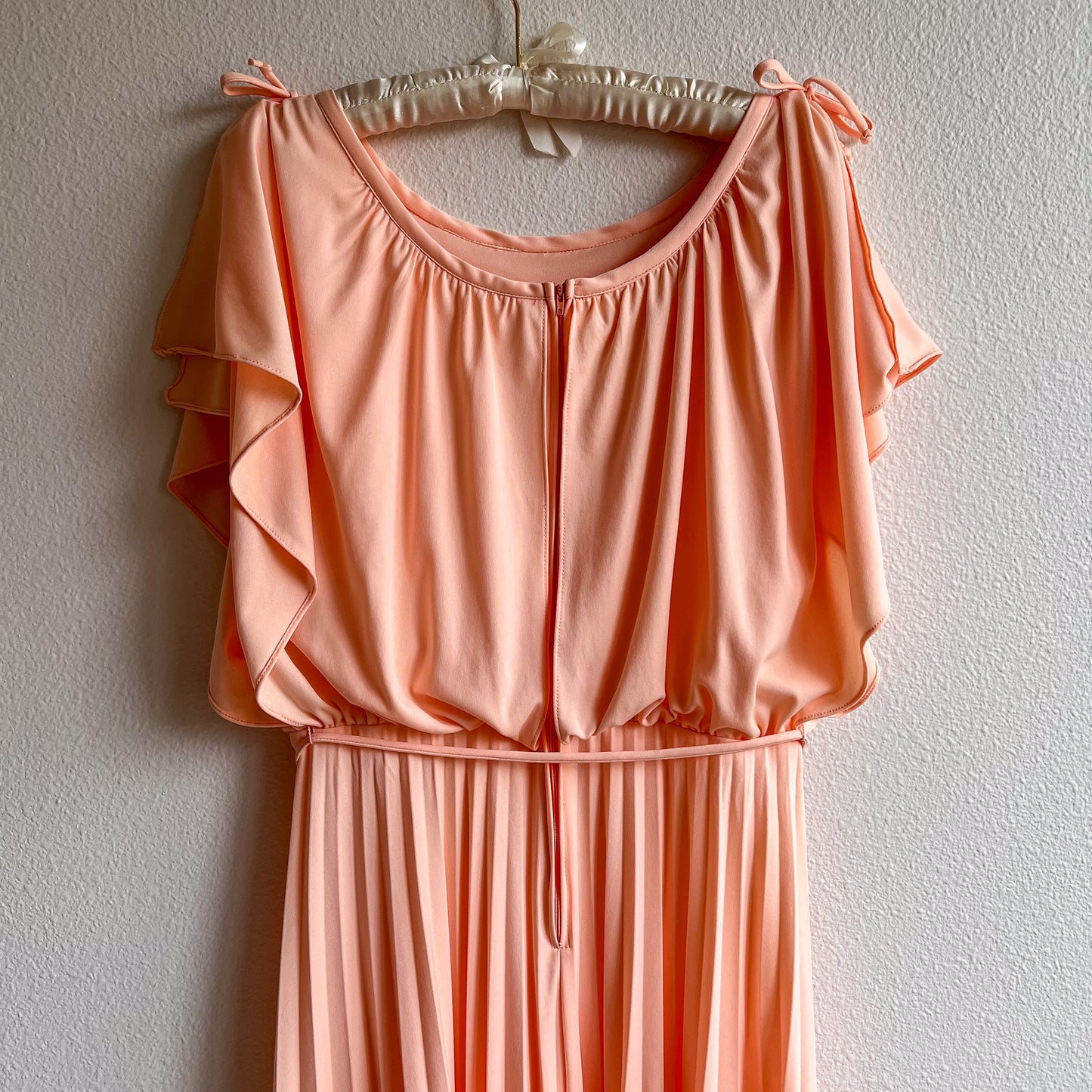 1970s Peach Maxi Dress With Pleated Skirt (S/M)