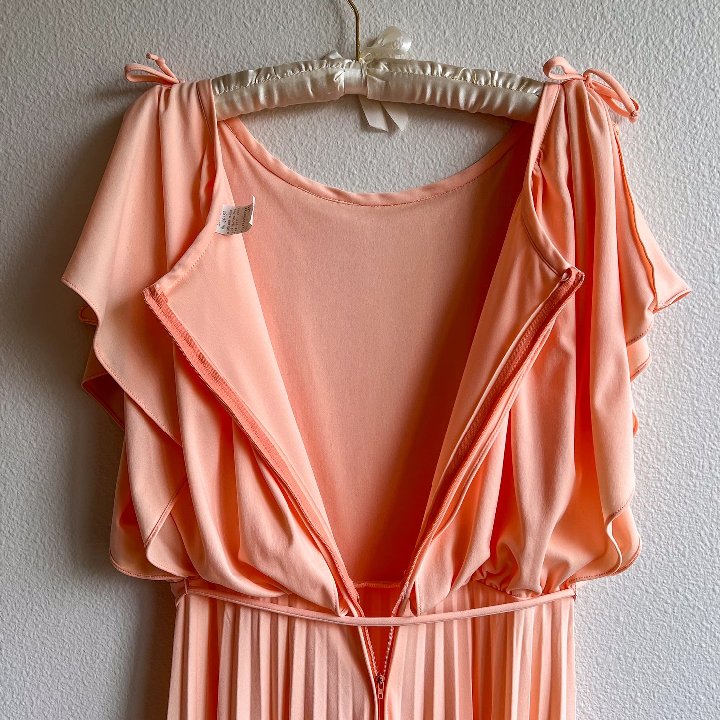 1970s Peach Maxi Dress With Pleated Skirt (S/M)