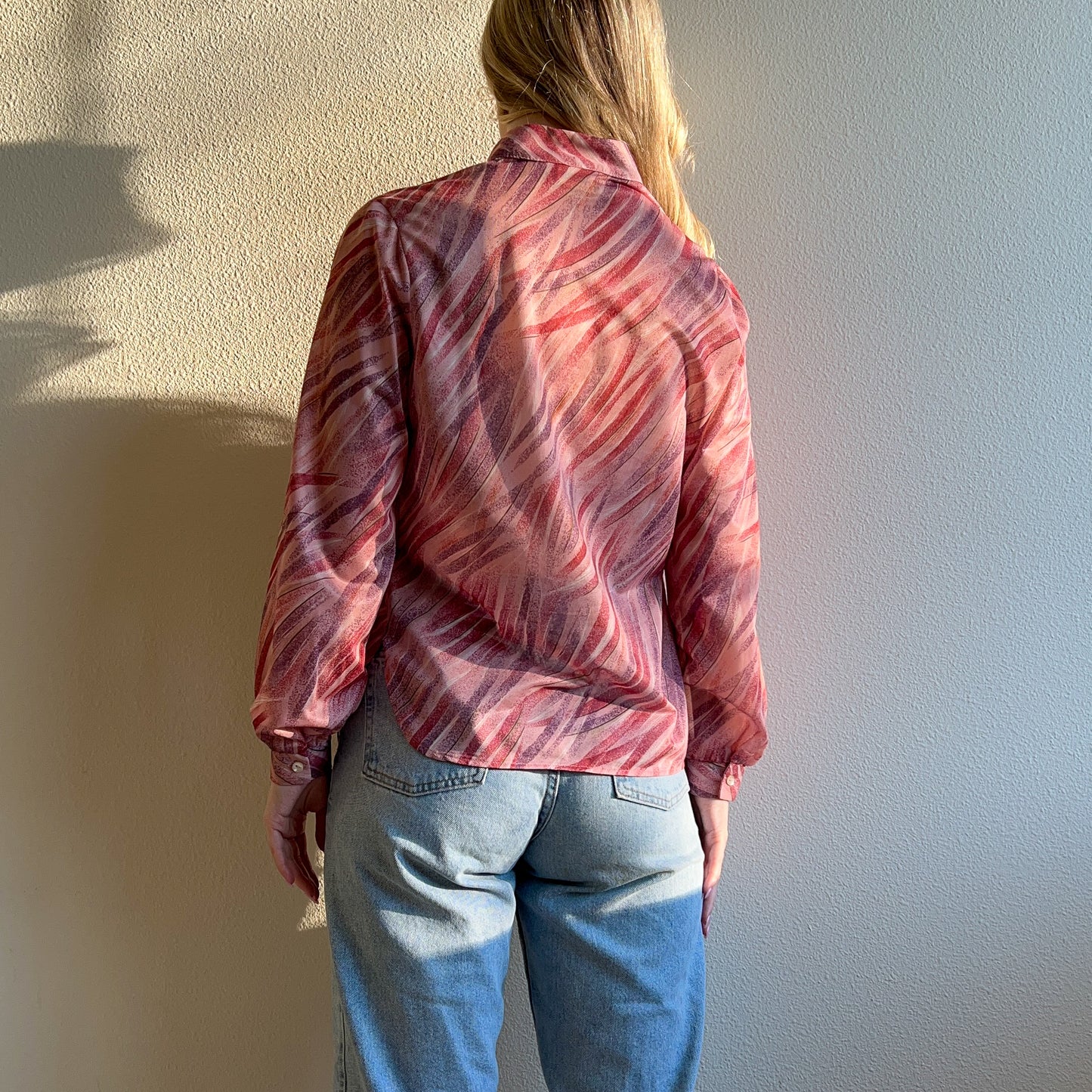 1970s Pink Pattern Blouse With Ruffles (M/L)