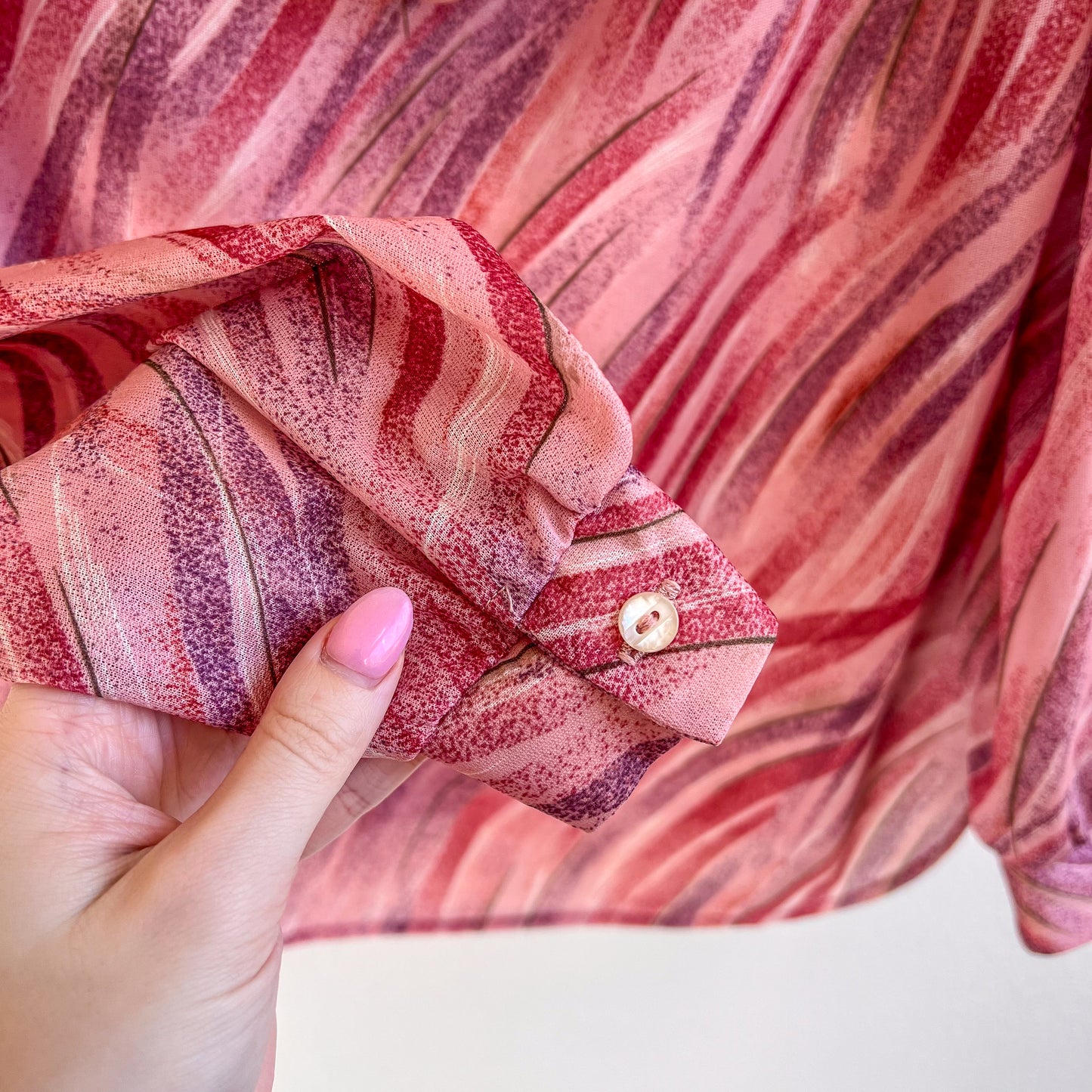 1970s Pink Pattern Blouse With Ruffles (M/L)