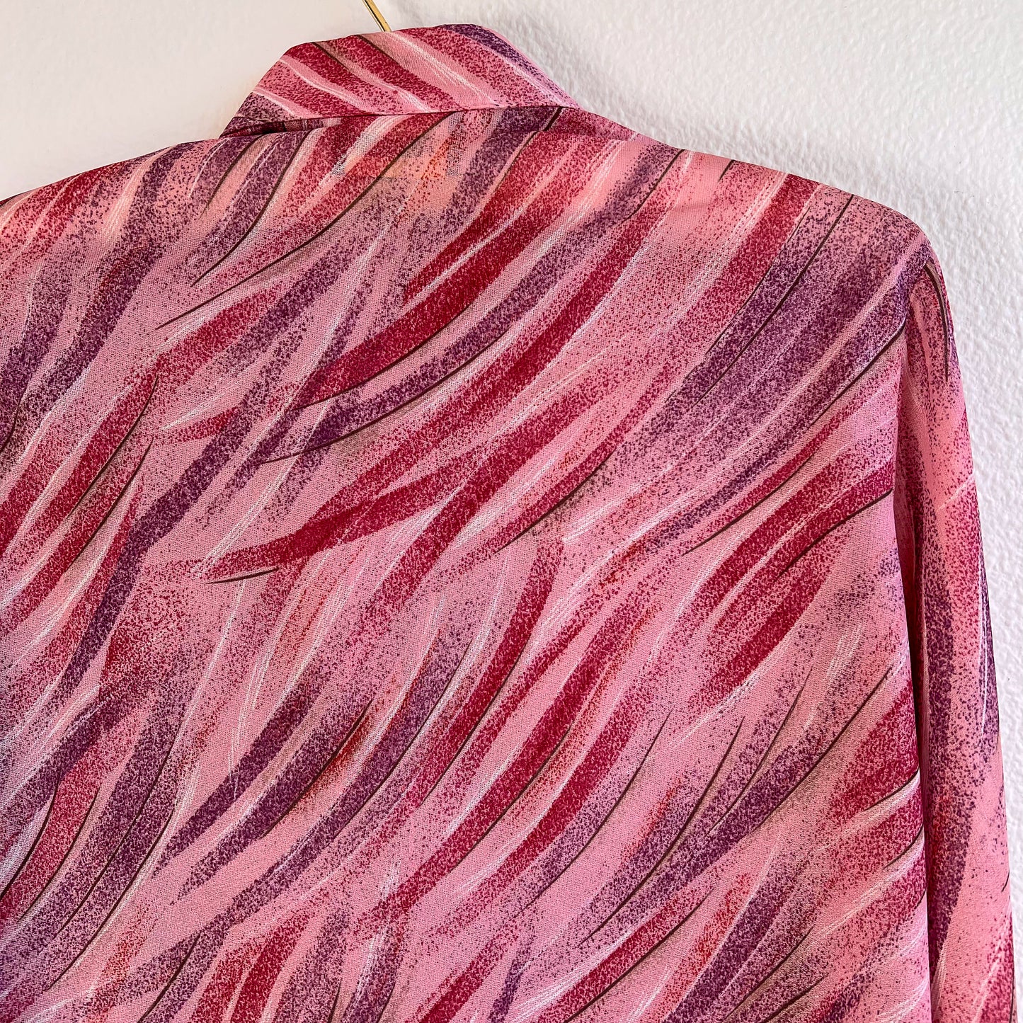 1970s Pink Pattern Blouse With Ruffles (M/L)