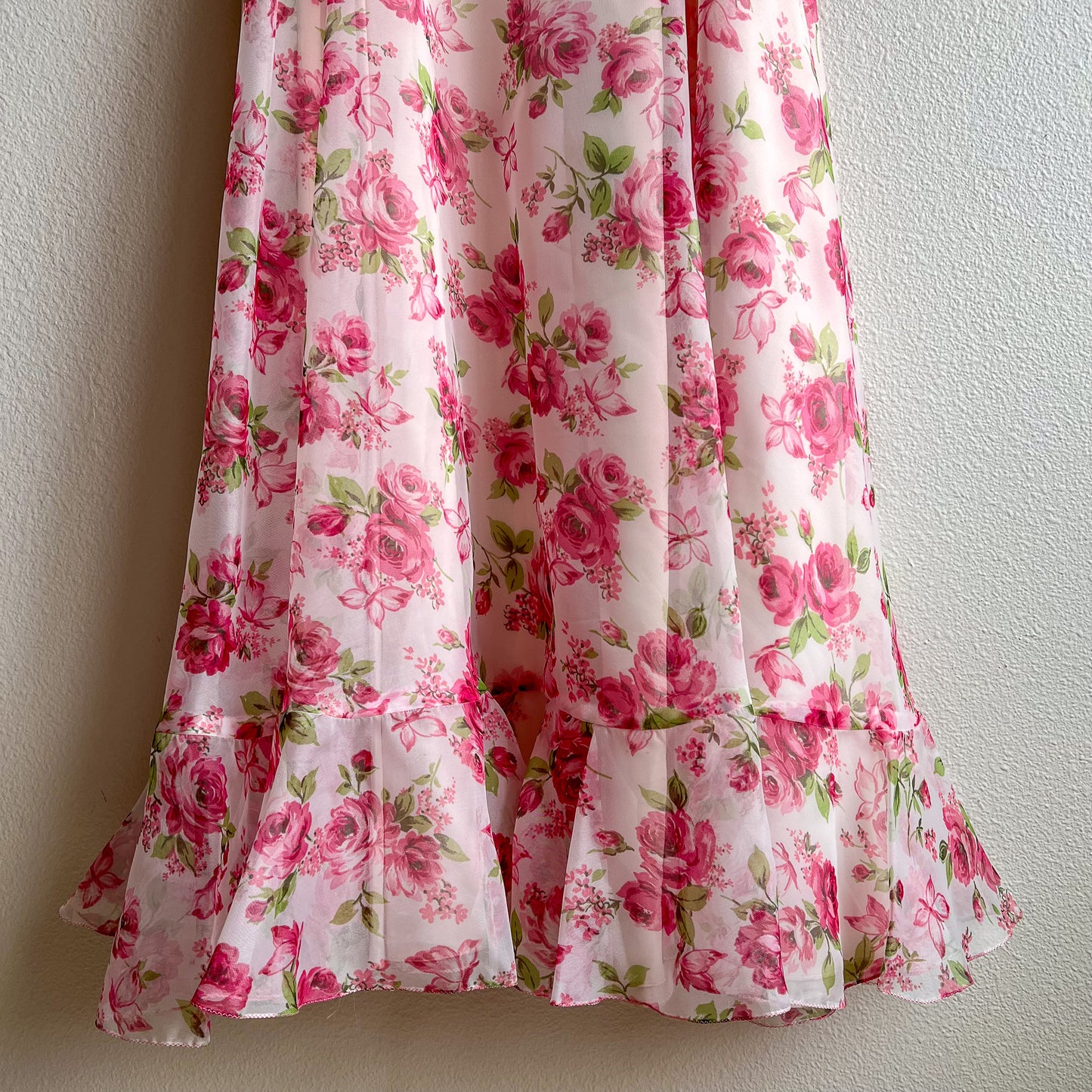 Cute 1970s Pink Floral Chiffon Gown With Pink Bow (XS/S)