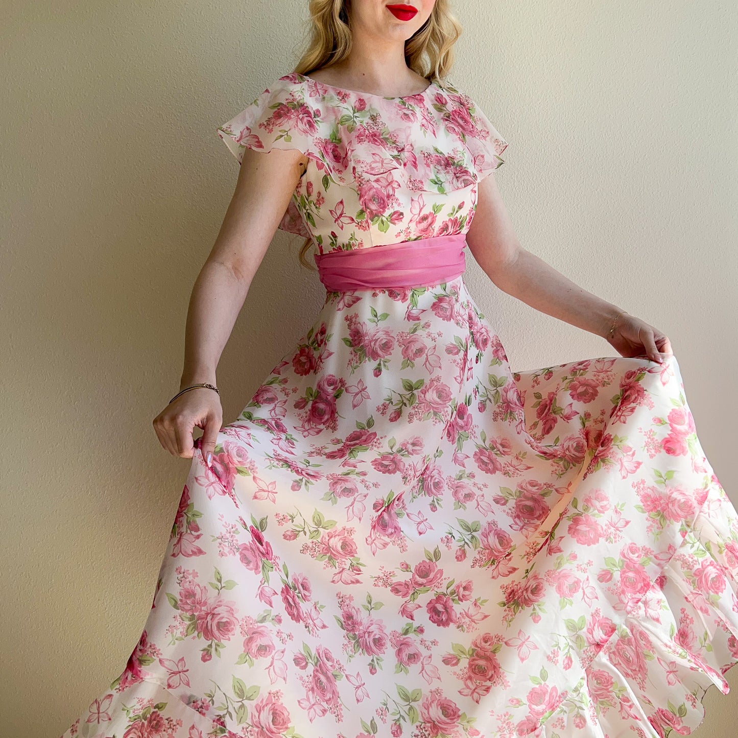 Cute 1970s Pink Floral Chiffon Gown With Pink Bow (XS/S)