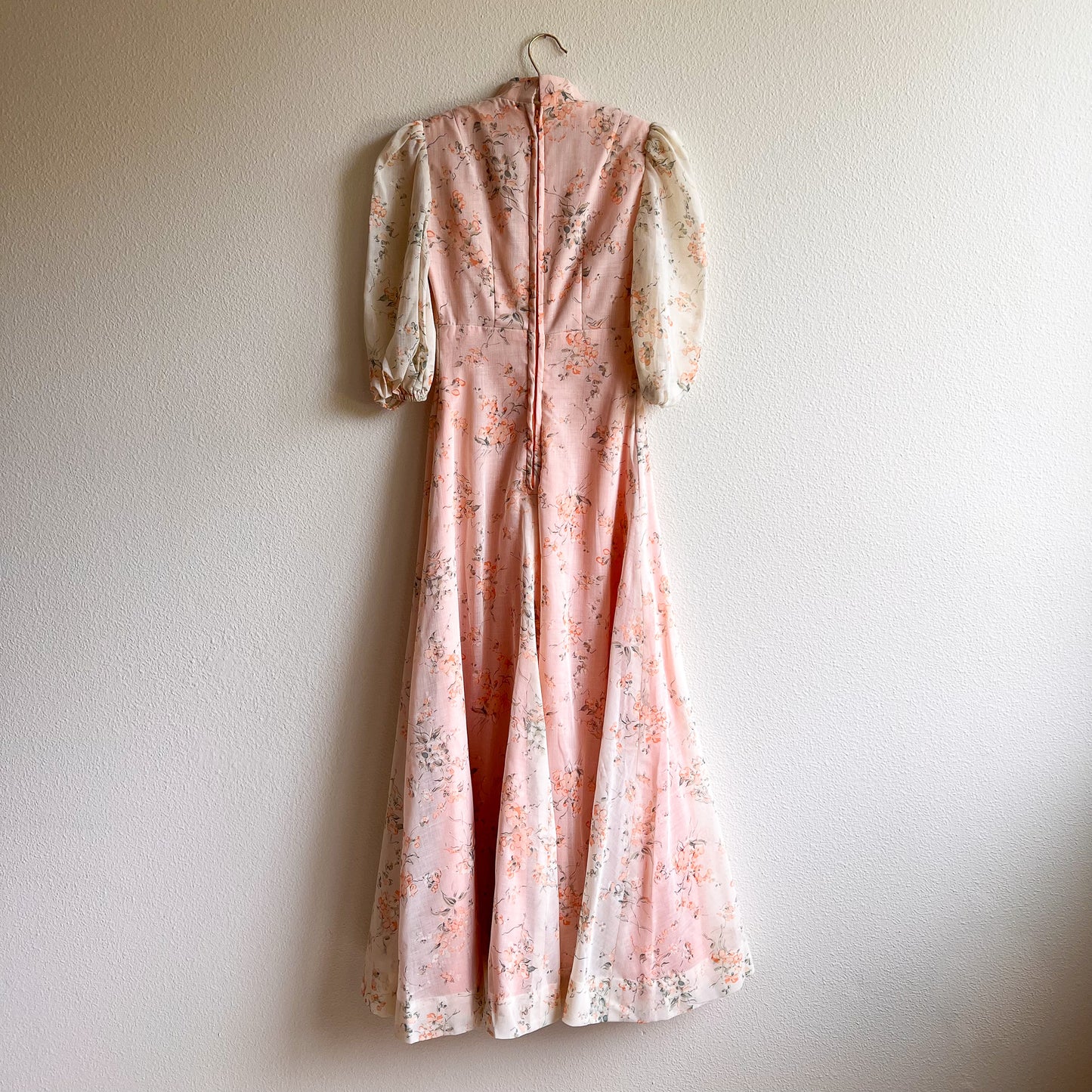 1970s Pink Floral Cotton Midi Dress With White Overlay (XS)