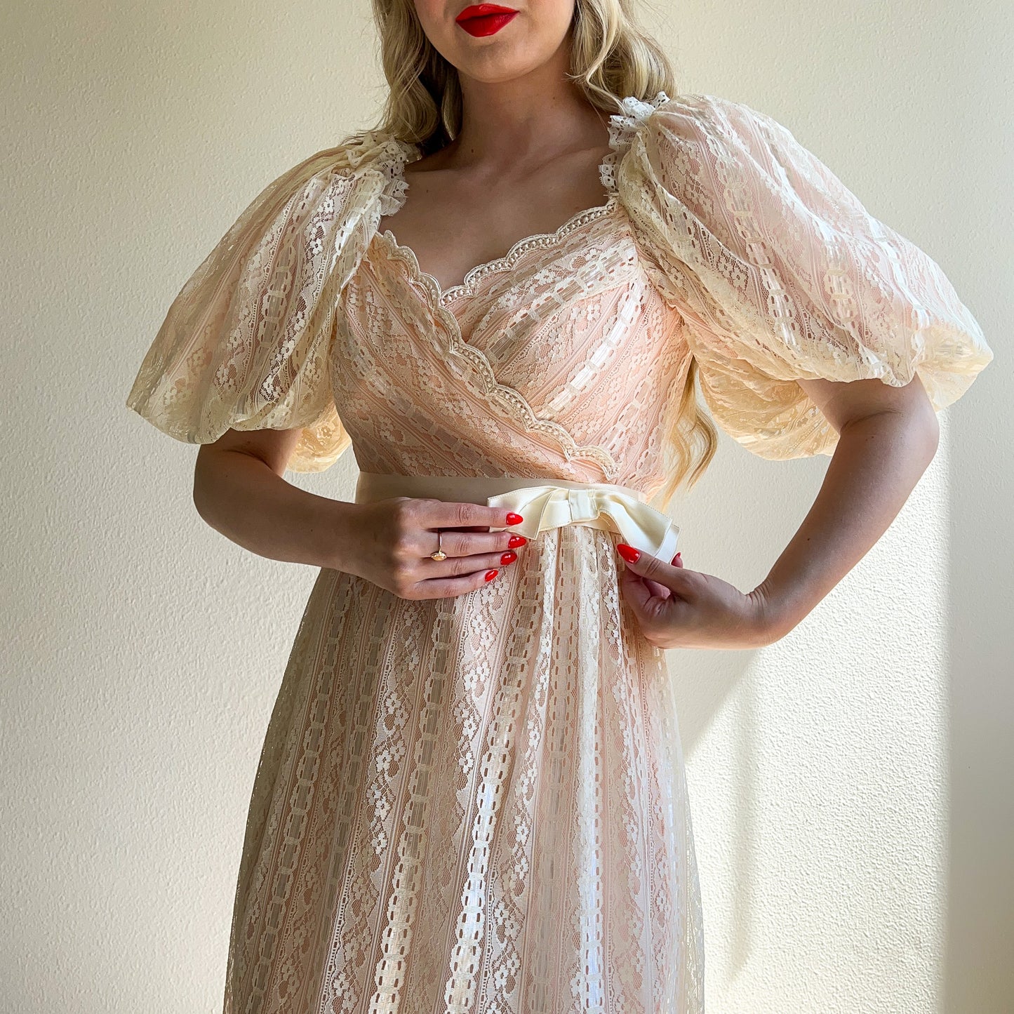 Adorable 1970s Pink and White Lace Princess Dress (XS/S)