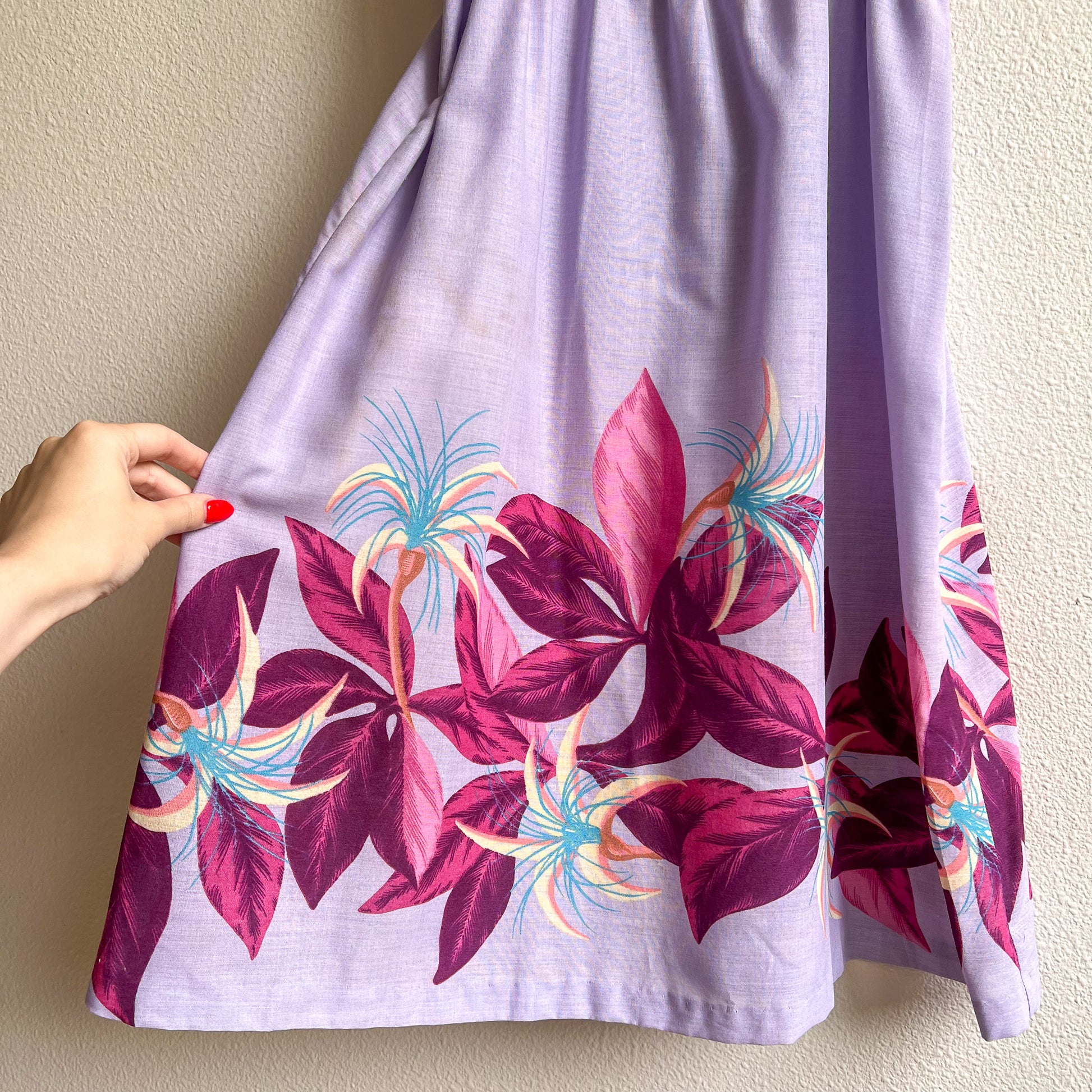 1970s Purple Floral Cotton Summer Dress (S/M) – Studio Gloria Vintage 1970s Purple Floral Cotton Summer Dress (S/M) – Studio Gloria Vintage