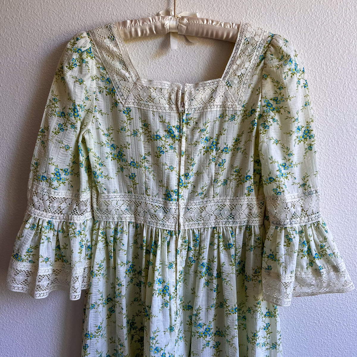 1970s Ivory Summer Dress With Crochet Trim (M)