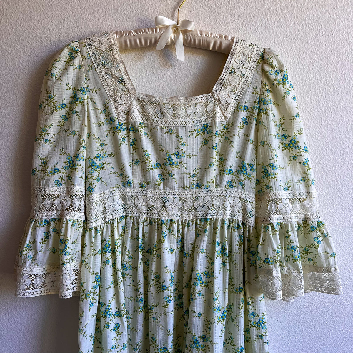 1970s Ivory Summer Dress With Crochet Trim (M)