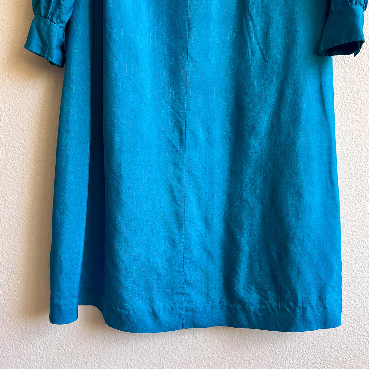 1970s Teal Silk Dress With Tie (M)