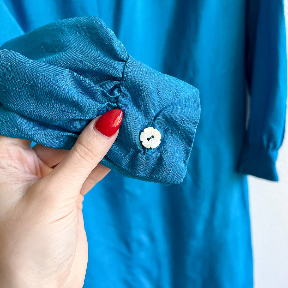 1970s Teal Silk Dress With Tie (M)