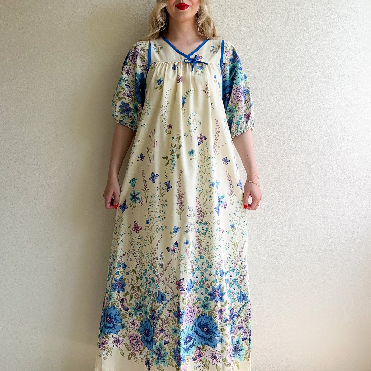 Romantic 1970s White Cotton Midi Dress With Blue Flowers (L/XL)