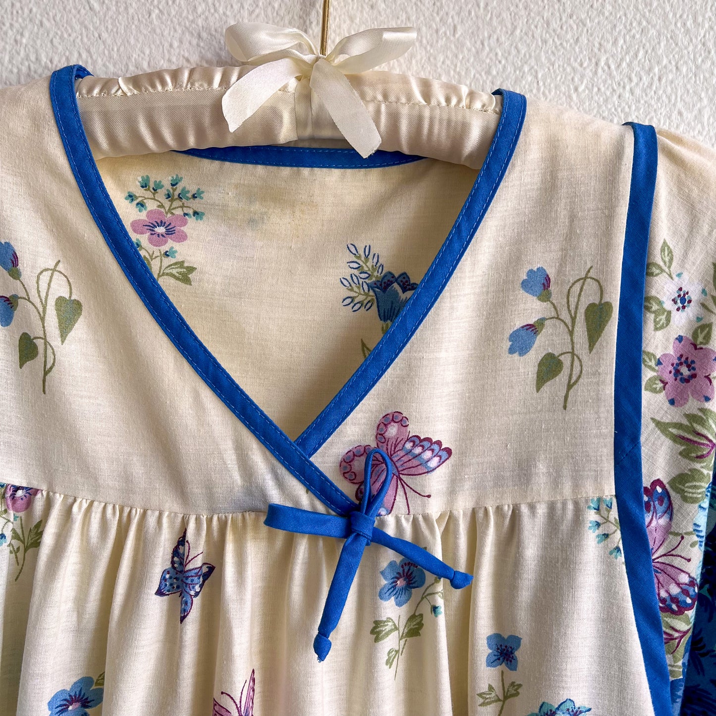 Romantic 1970s White Cotton Midi Dress With Blue Flowers (L/XL)