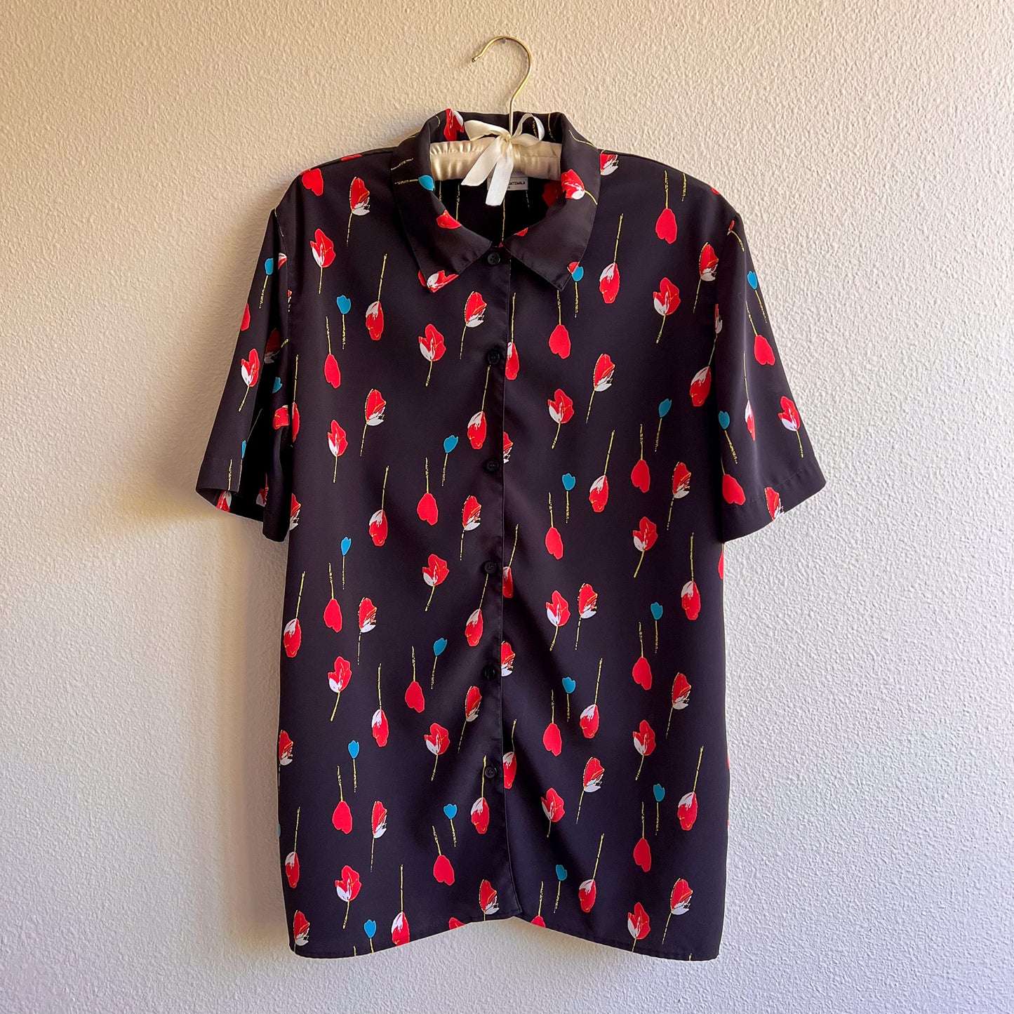 1980s Black Button Down With Red Tulips (L/XL)