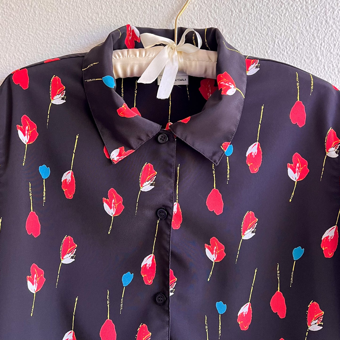 1980s Black Button Down With Red Tulips (L/XL)