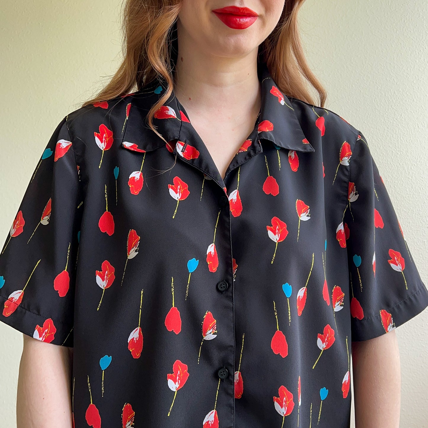 1980s Black Button Down With Red Tulips (L/XL)