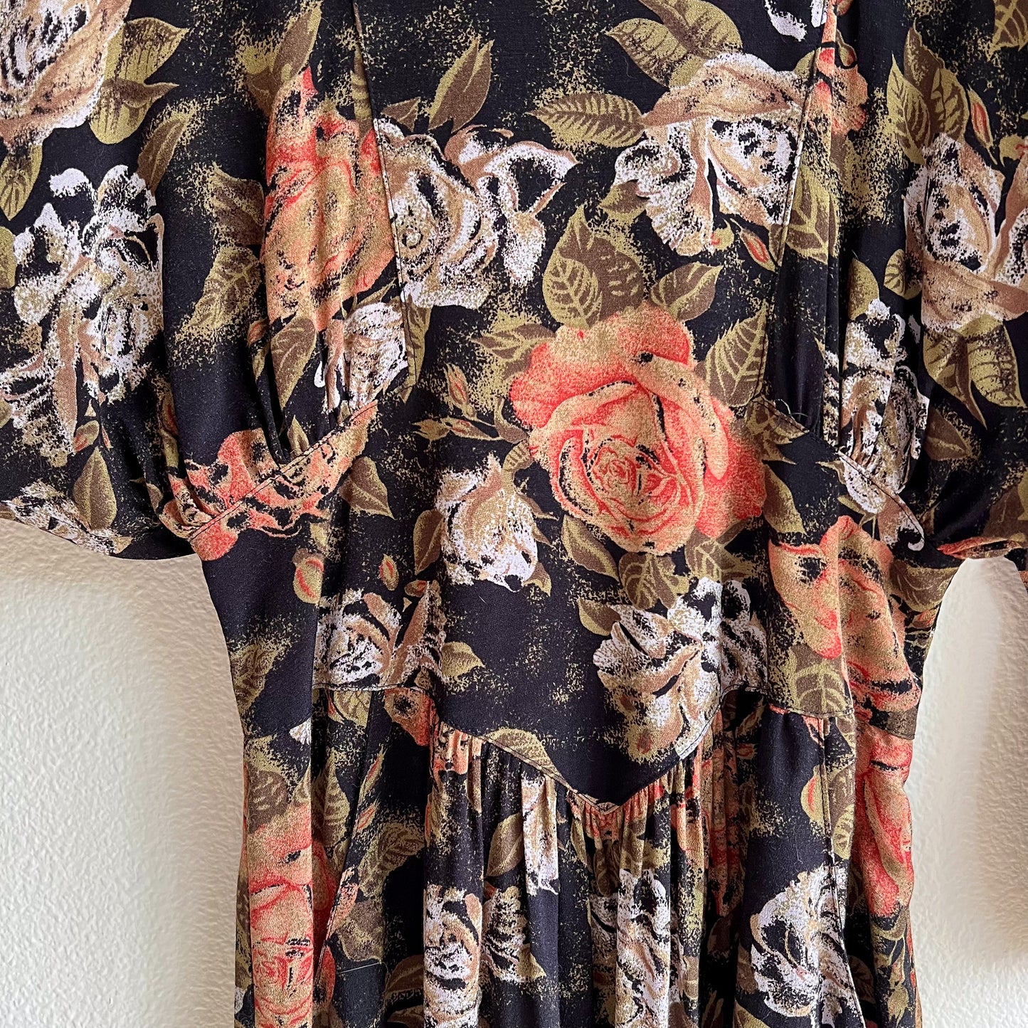 1980s Black Dress With Autumnal Rose Print (M)