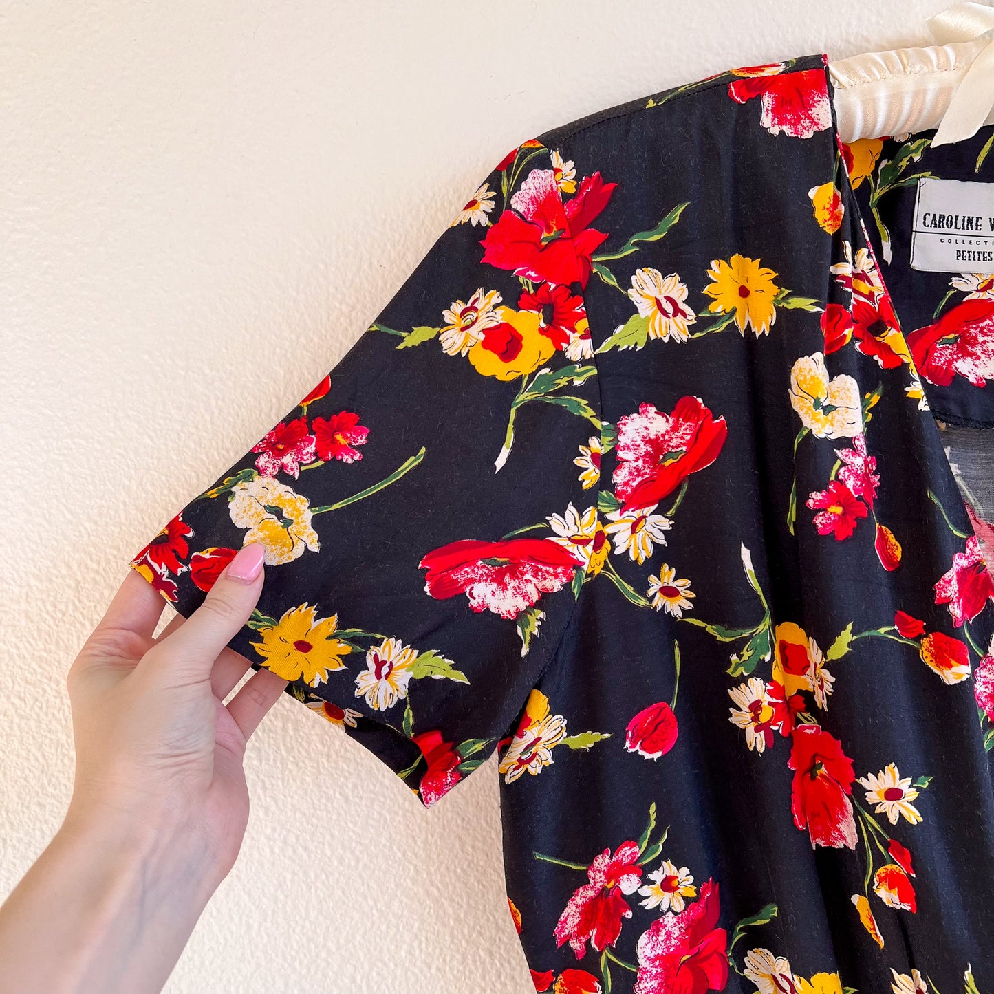 Flirty 1980s Black Dress With Floral Print (M/L)