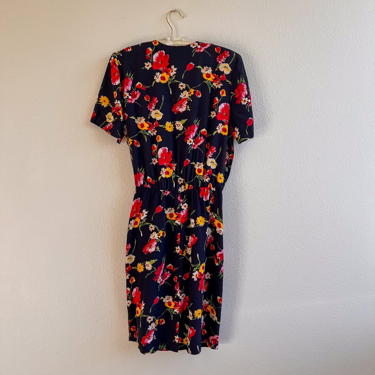 Flirty 1980s Black Dress With Floral Print (M/L)