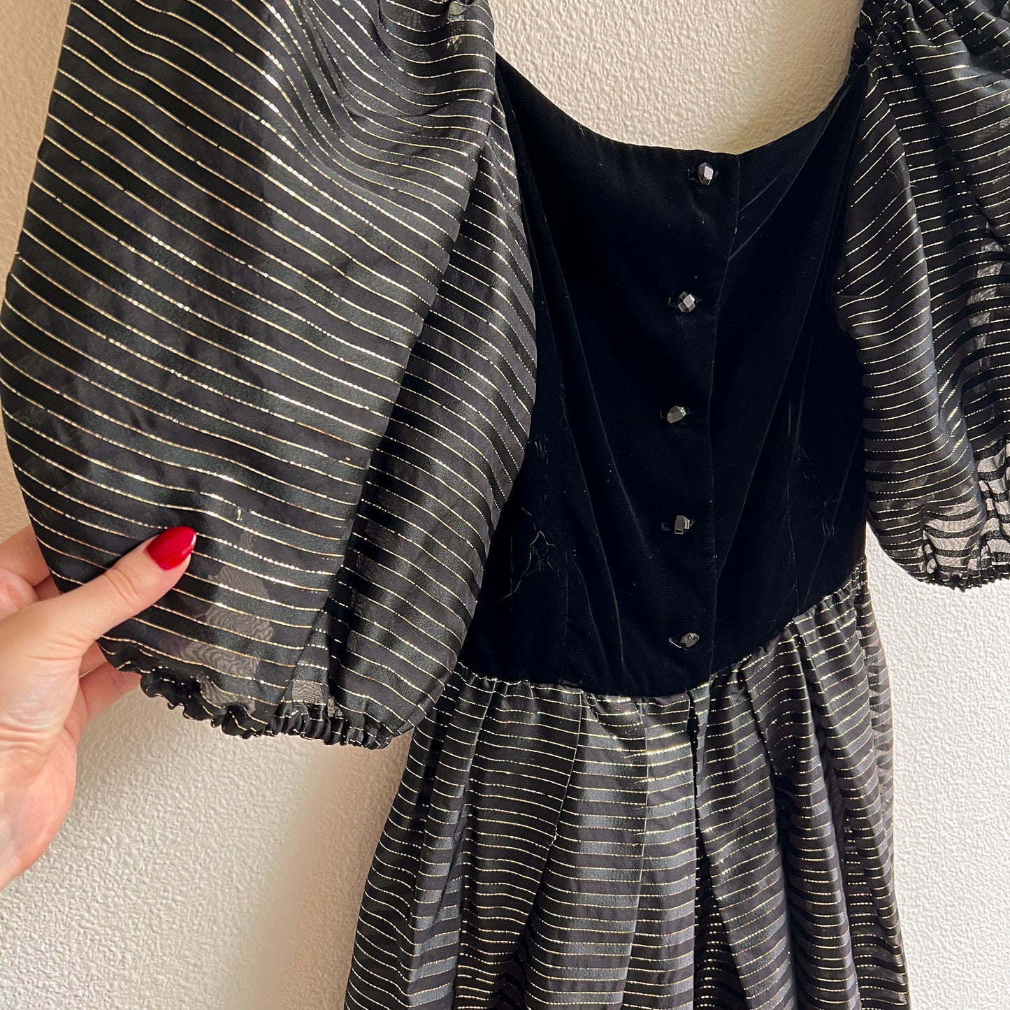 Gorgeous 1980s Black and Gold Party Dress (M)