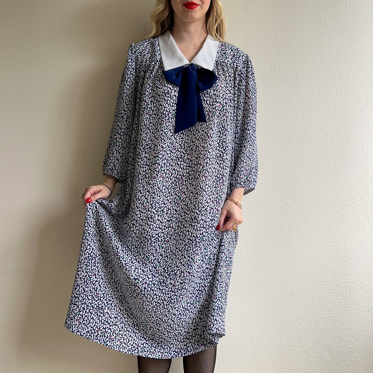 1980s Blue Abstract Print Dress With White Collar (L/XL)