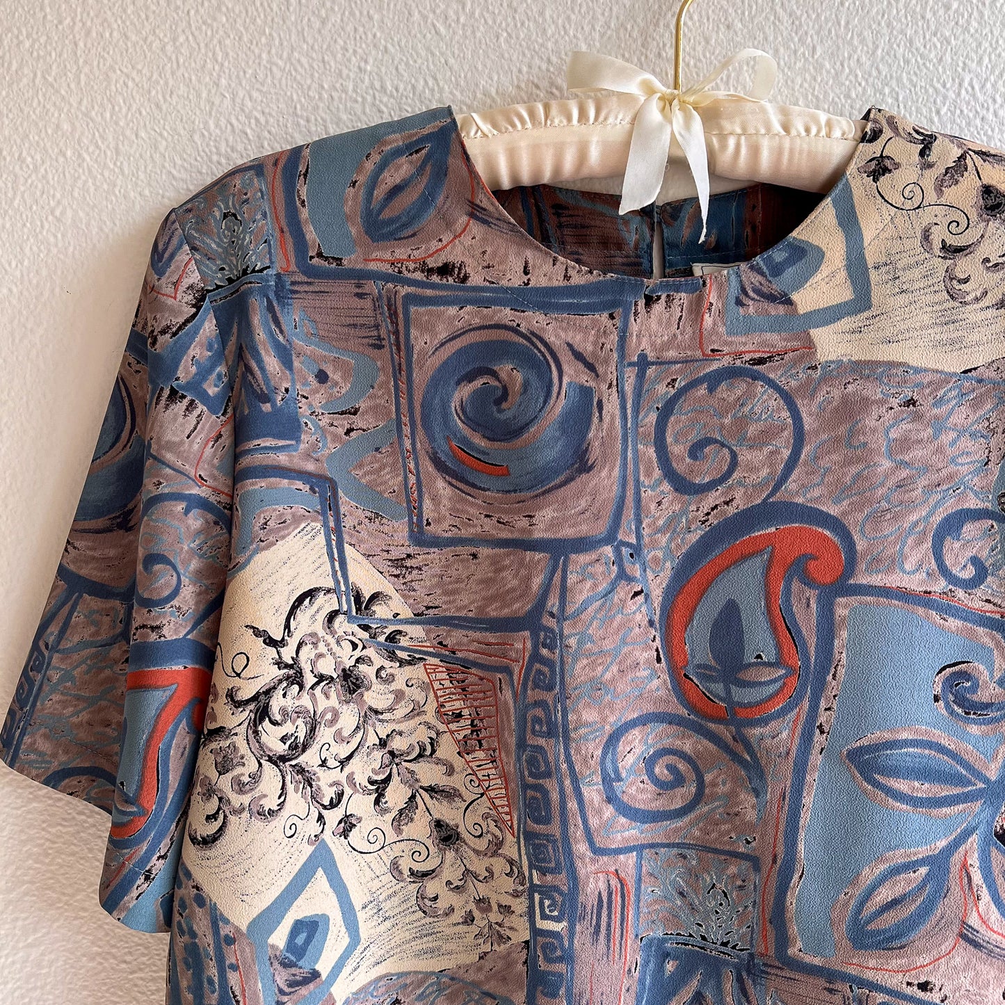 1980s Muted Blue Abstract Print Top (M/L)