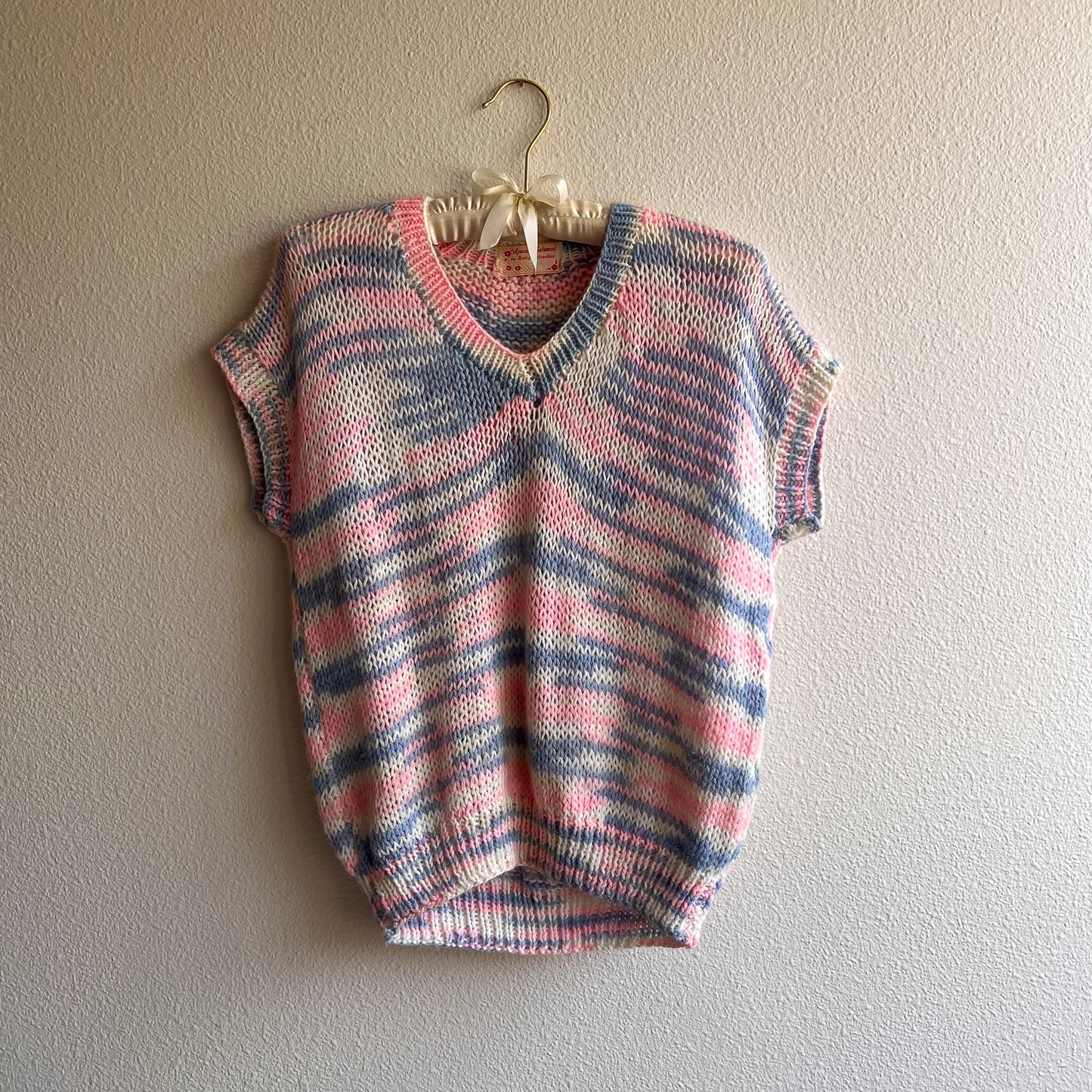 1980s Baby Pink and Blue Short Sleeve Sweater (M/L)