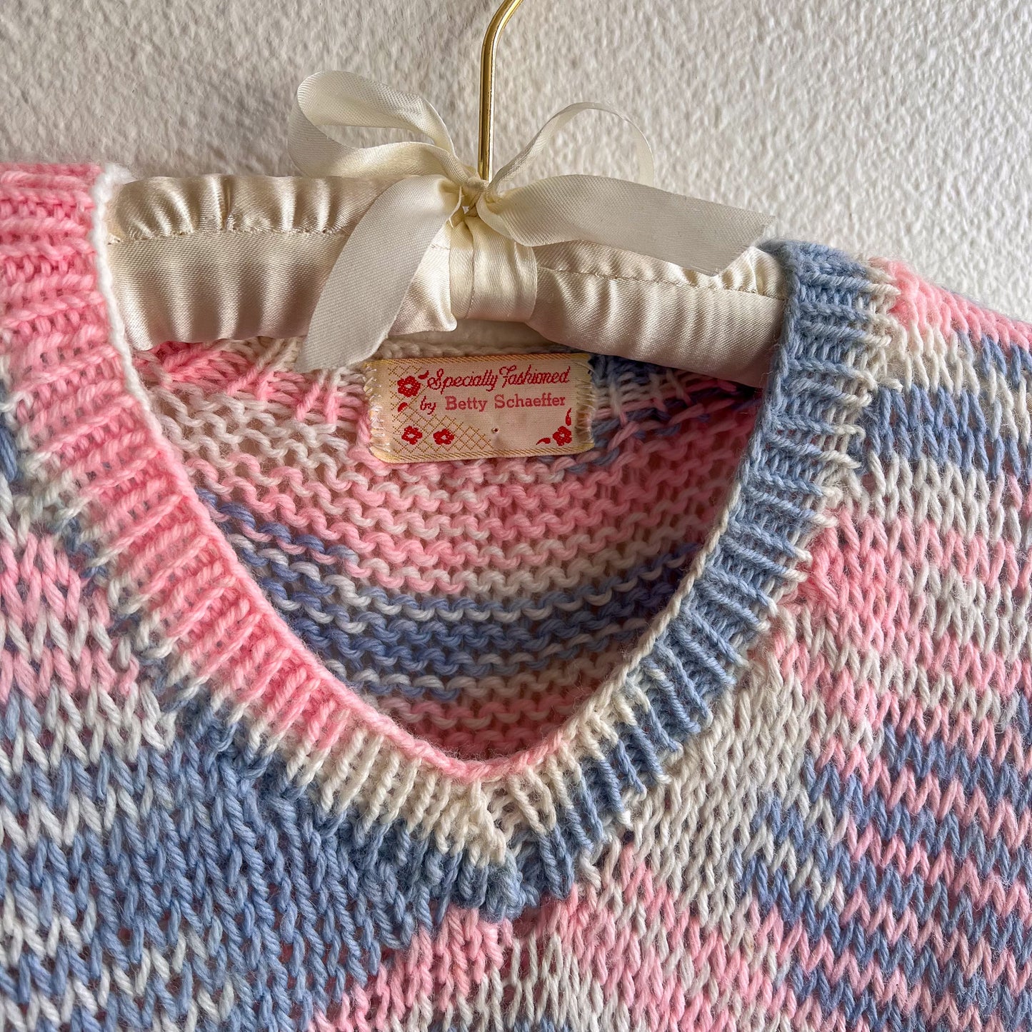 1980s Baby Pink and Blue Short Sleeve Sweater (M/L)