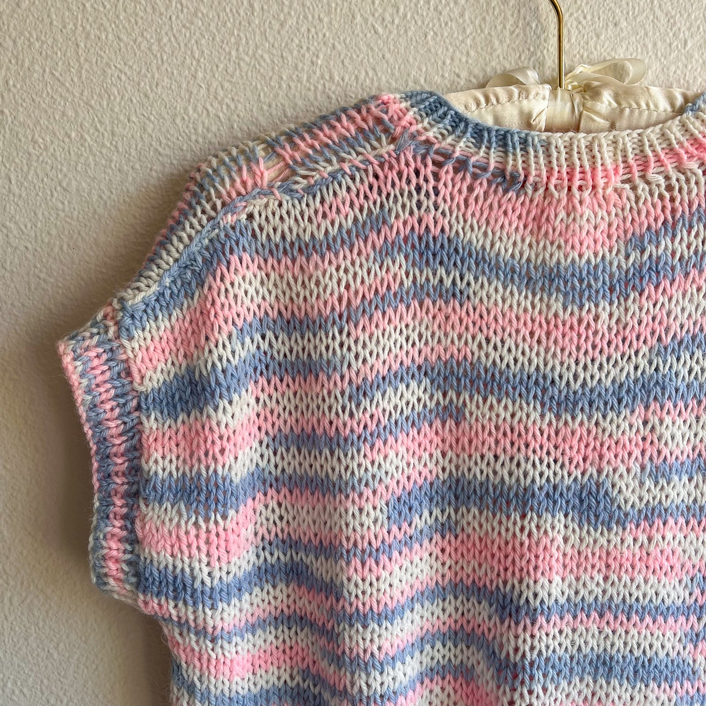 1980s Baby Pink and Blue Short Sleeve Sweater (M/L)