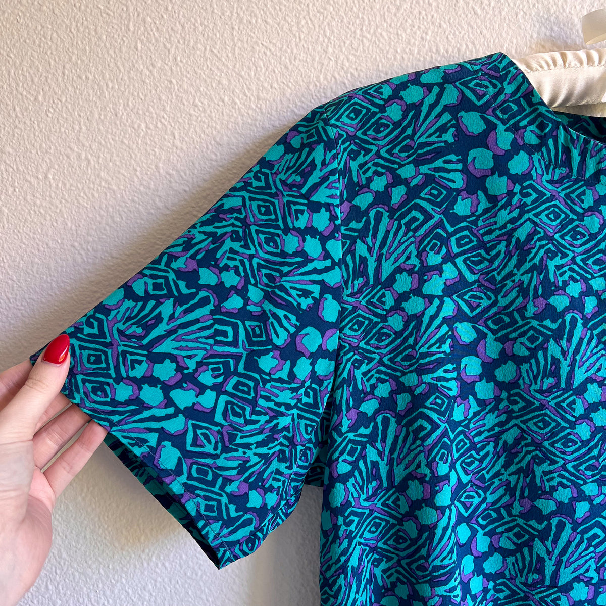 1980s Blue and Turquoise Print Silk Top (S/M)