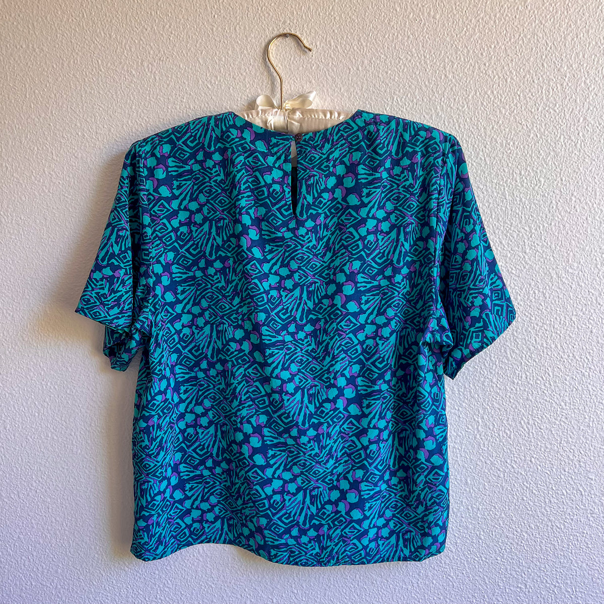 1980s Blue and Turquoise Print Silk Top (S/M)