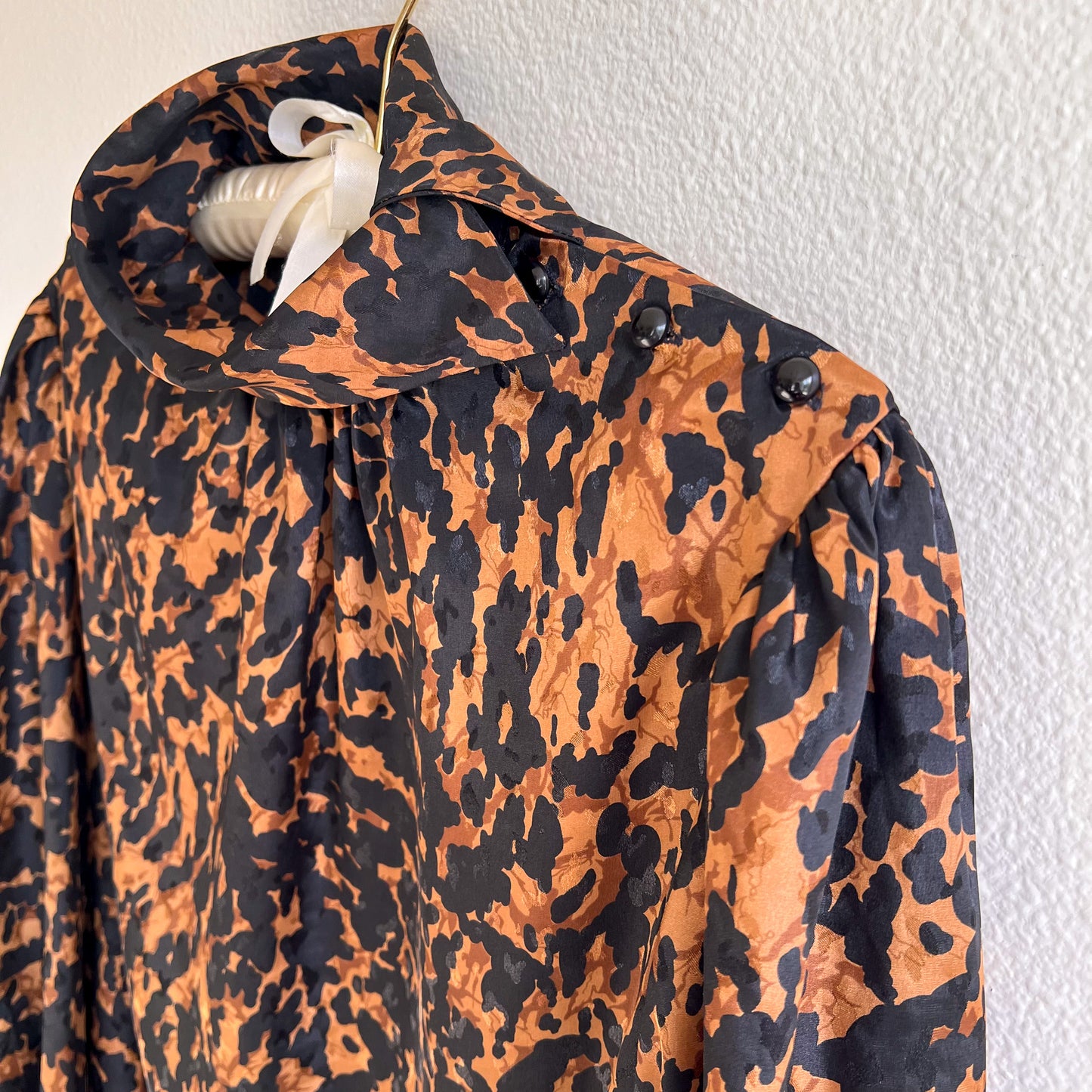 1990s Bronze and Black Animal Print Blouse (L/XL)