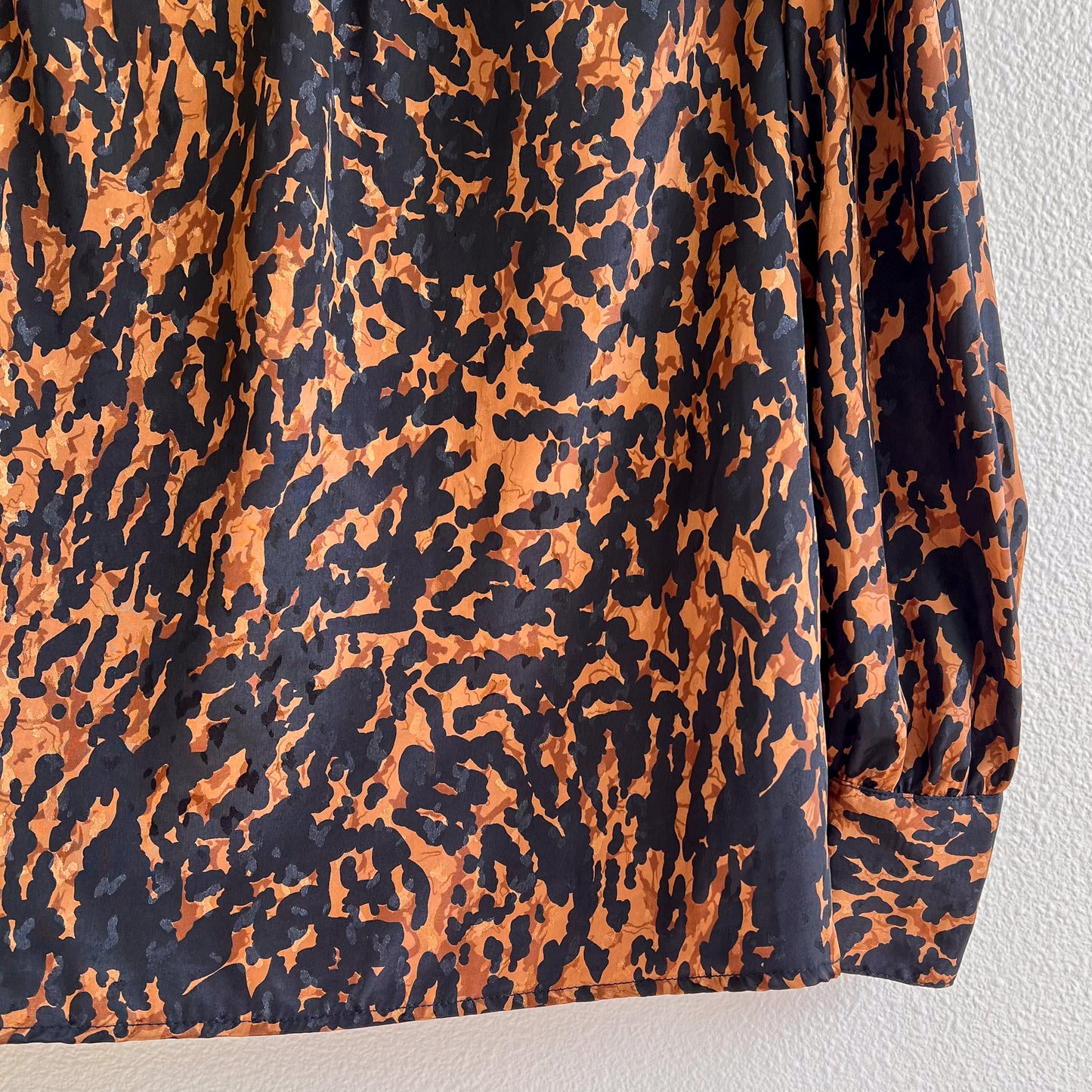 1990s Bronze and Black Animal Print Blouse (L/XL)