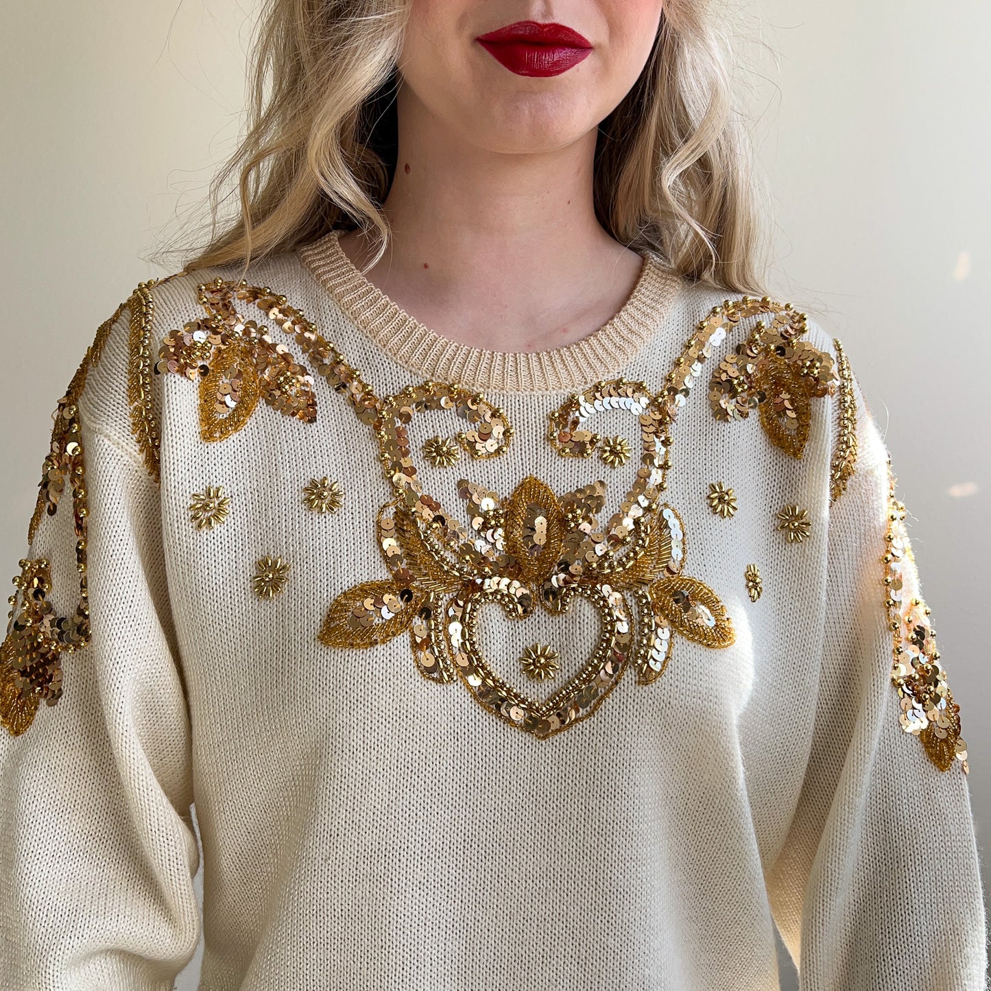 Stunning 1980s Cream Sweater With Gold Sequins (M/L)