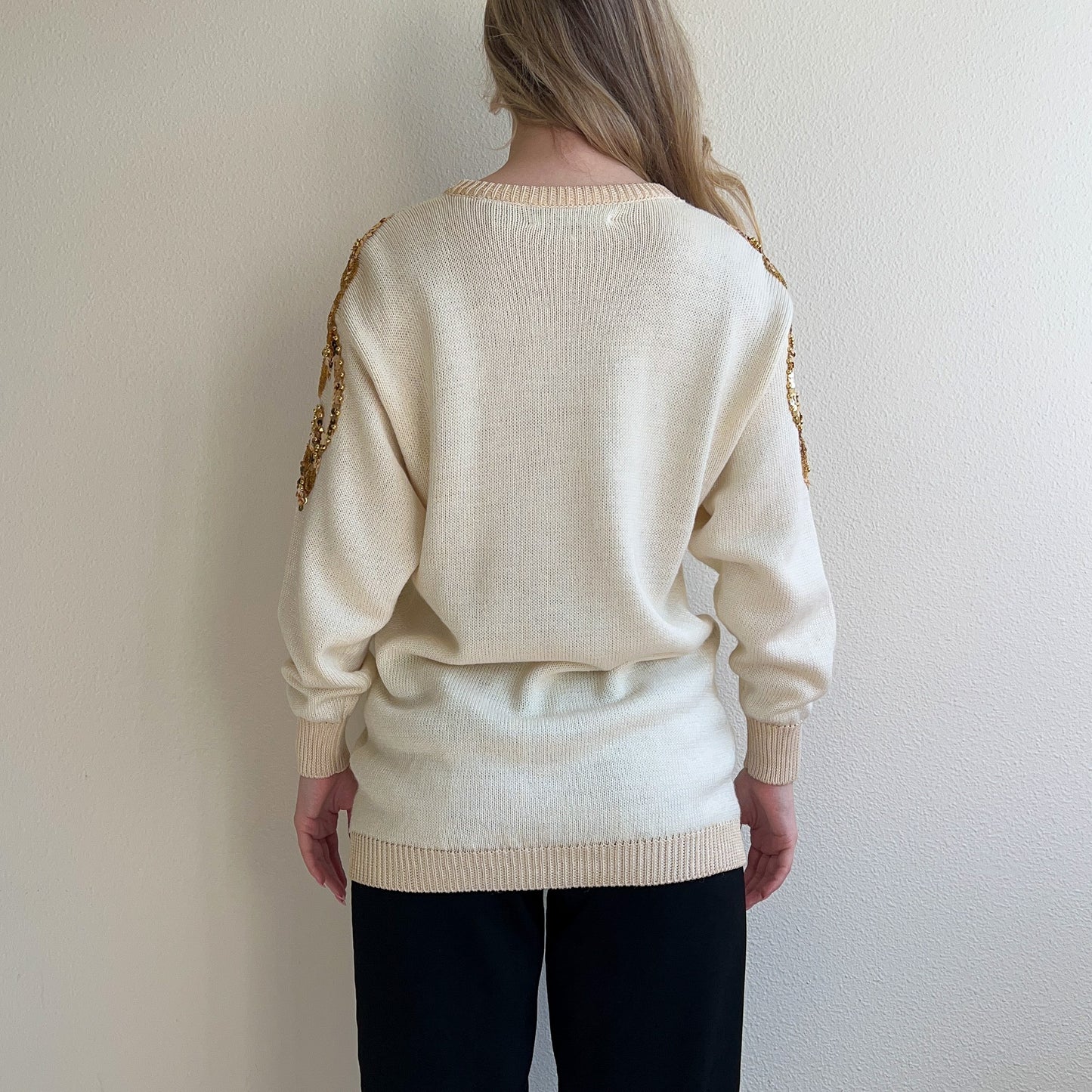 Stunning 1980s Cream Sweater With Gold Sequins (M/L)