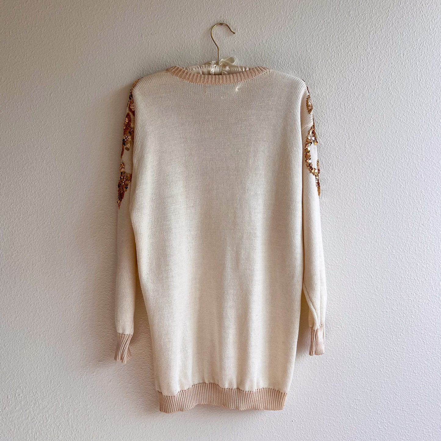 Stunning 1980s Cream Sweater With Gold Sequins (M/L)
