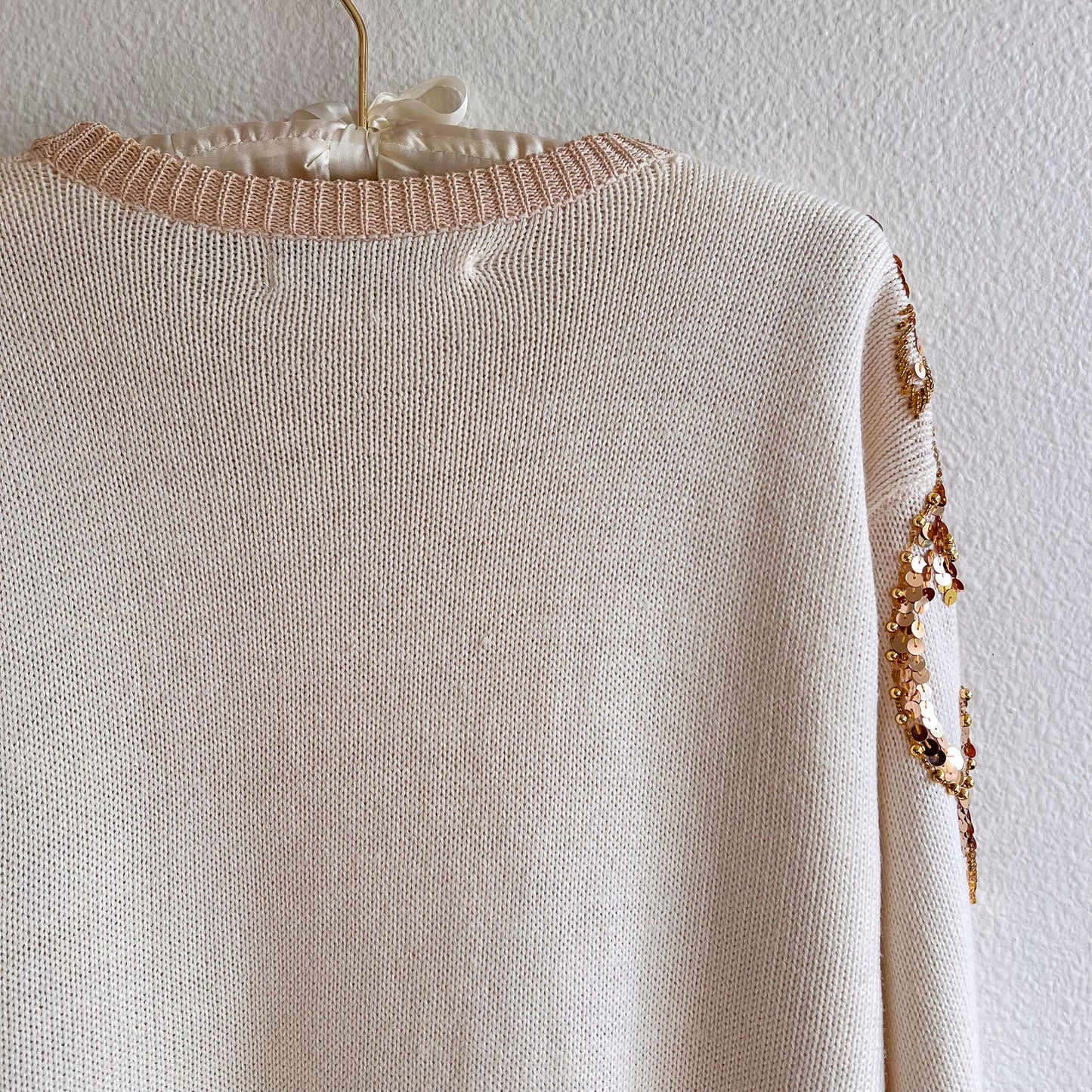 Stunning 1980s Cream Sweater With Gold Sequins (M/L)
